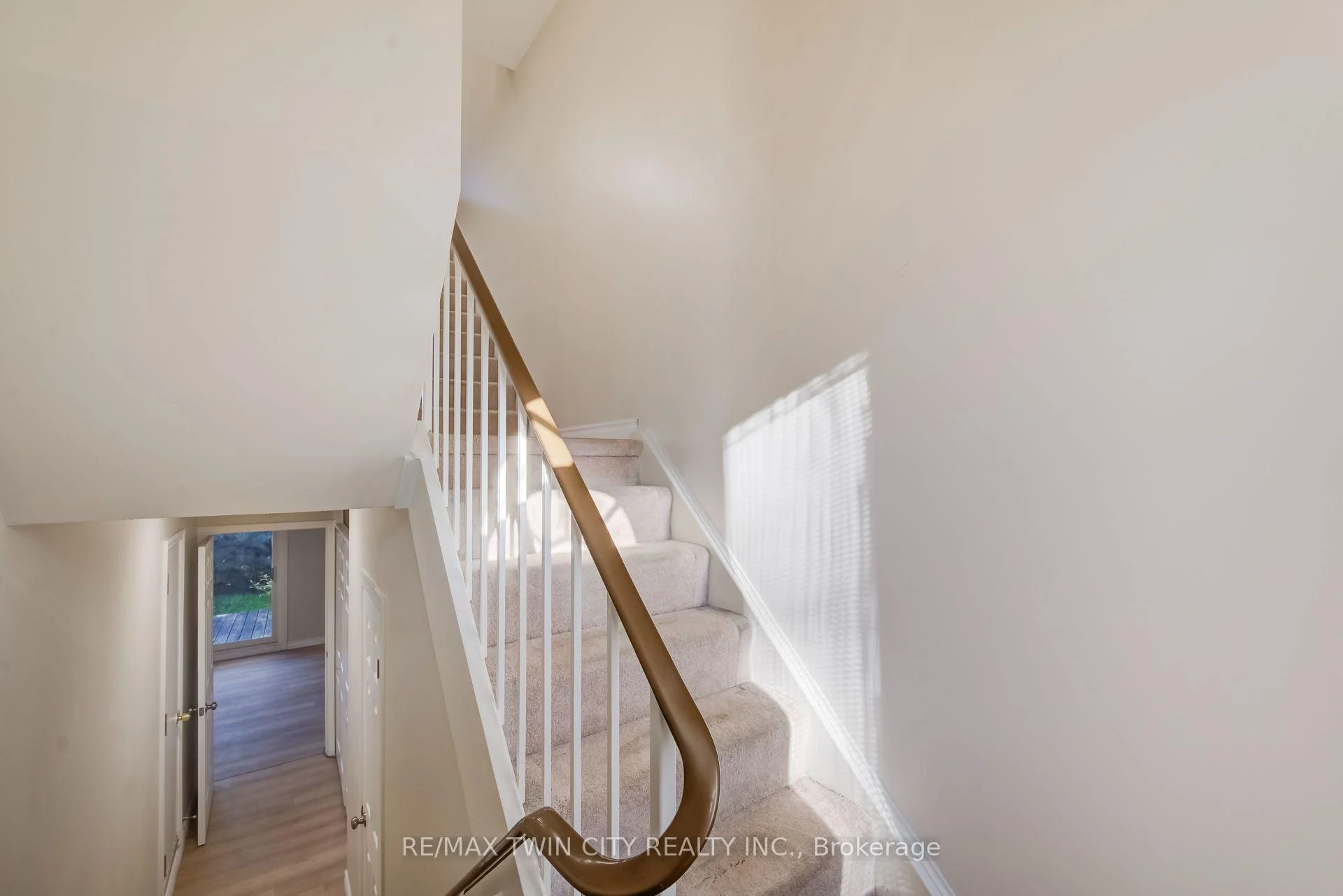 Photo 6 of Unit 25, 121 Morgan Avenue, Kitchener, Chicopee/Freeport — HOMEH