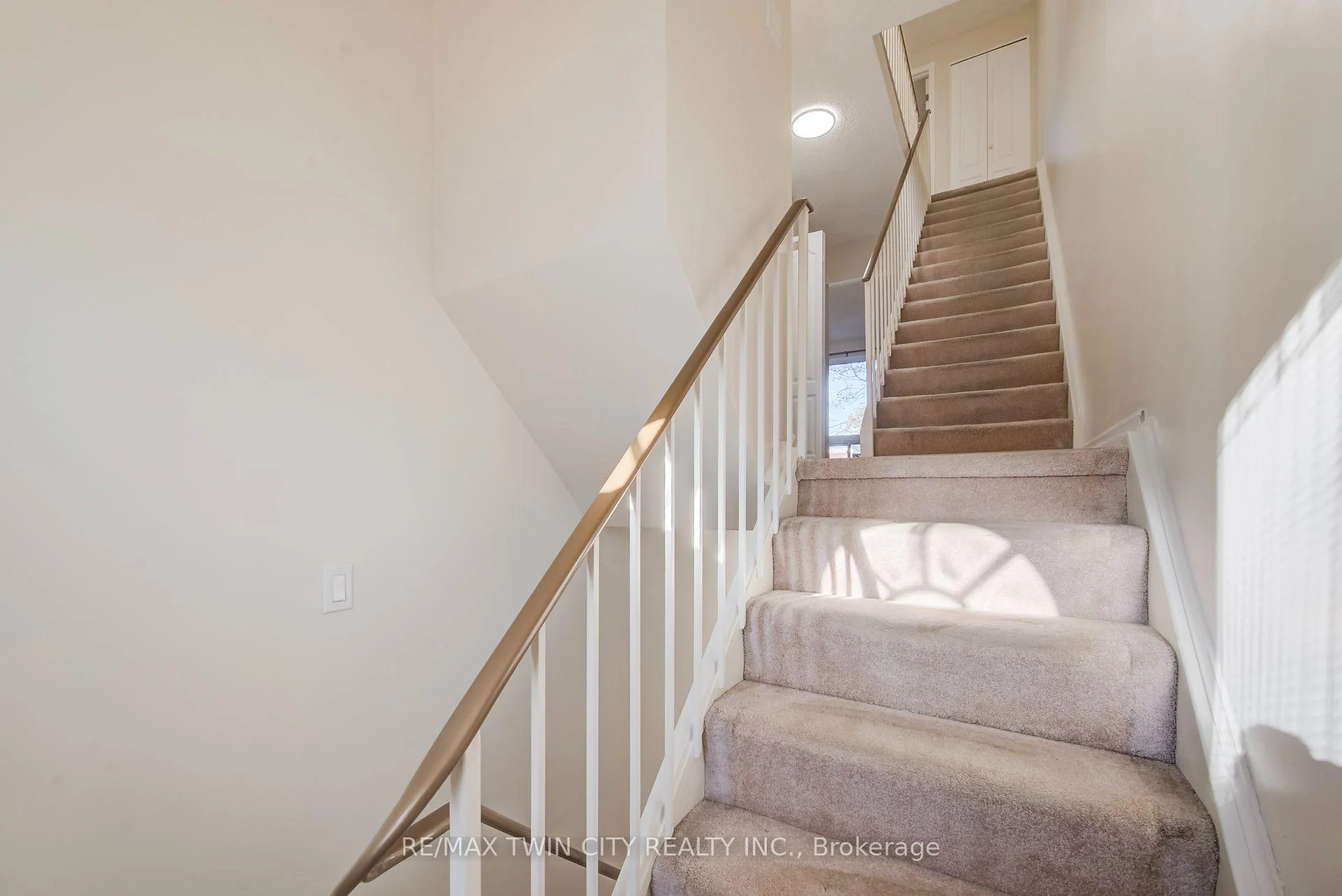Photo 8 of Unit 25, 121 Morgan Avenue, Kitchener, Chicopee/Freeport — HOMEH
