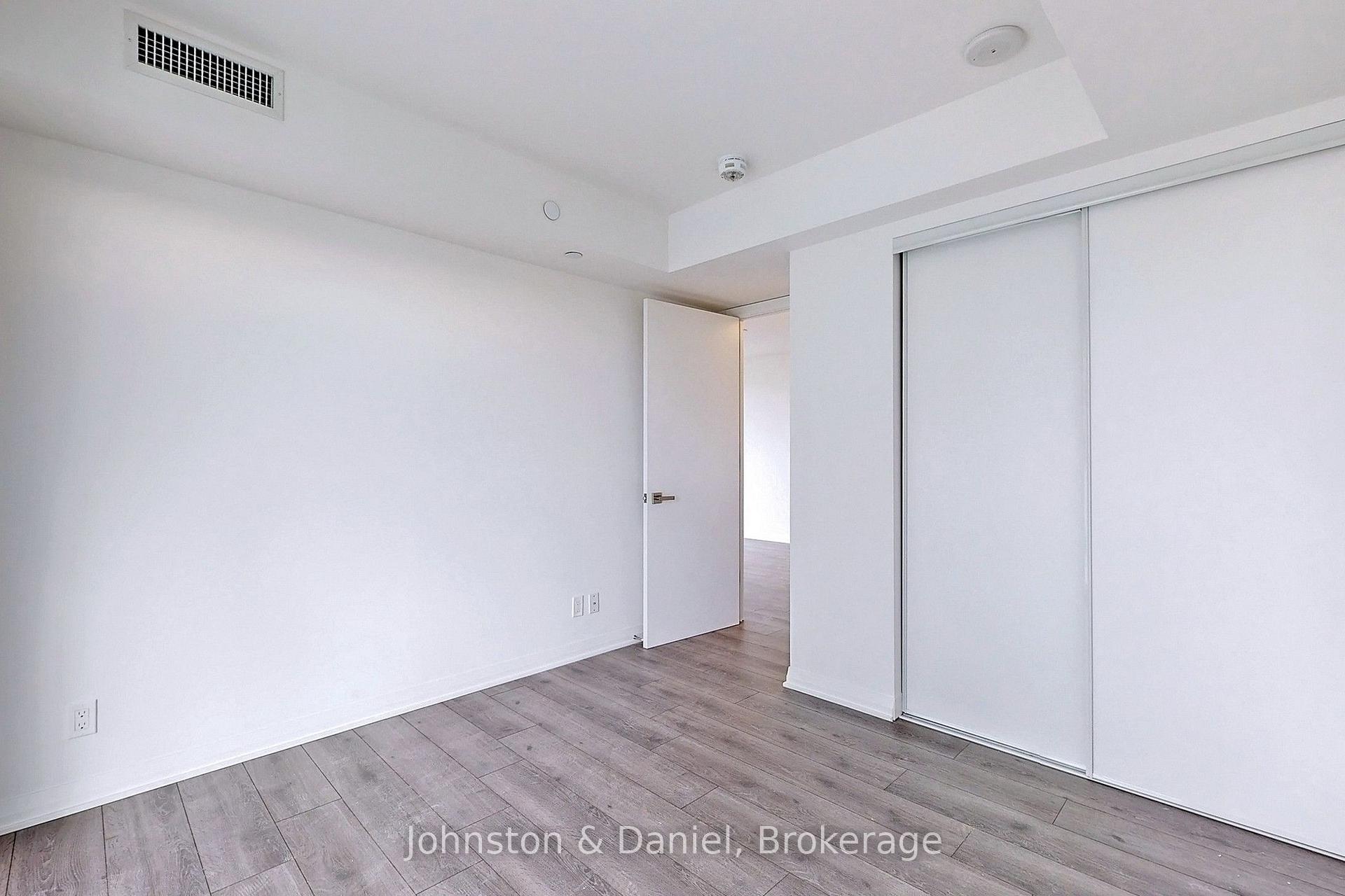 Photo 14 of Unit 1404, 99 Foxbar Road, Toronto, Yonge-St. Clair — HOMEH
