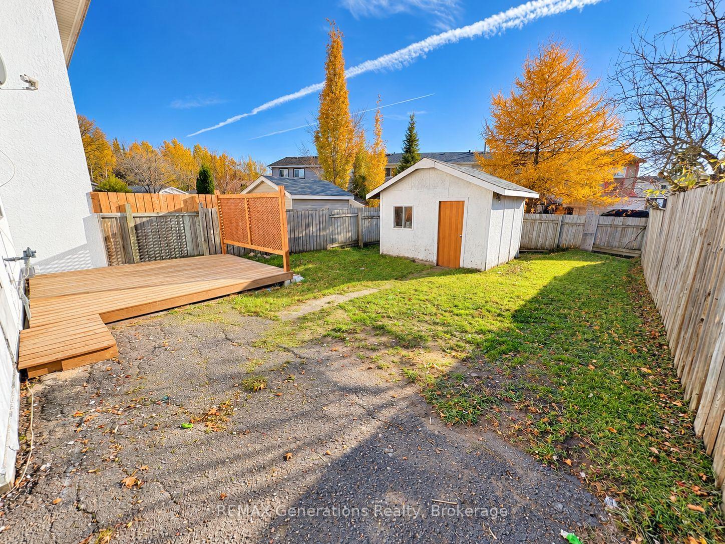 Photo 19 of 490 Lanark Crescent, Thunder Bay, County Park — HOMEH