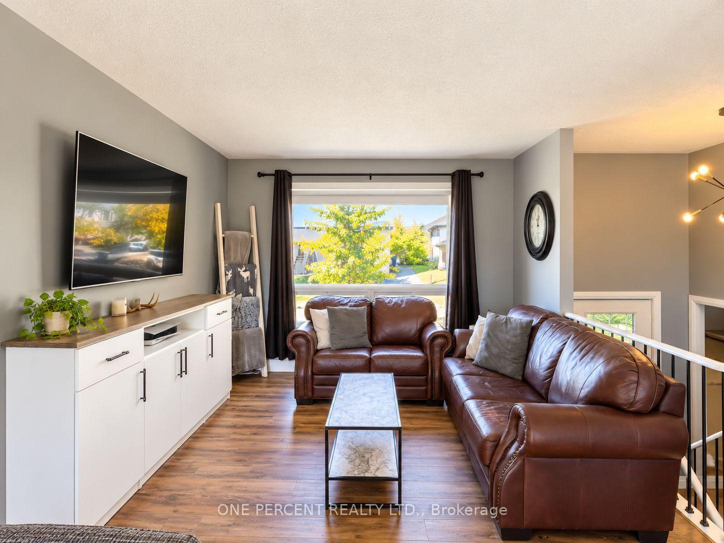 Photo 7 of 68 Cindy Lee Crescent, Orillia — HOMEH