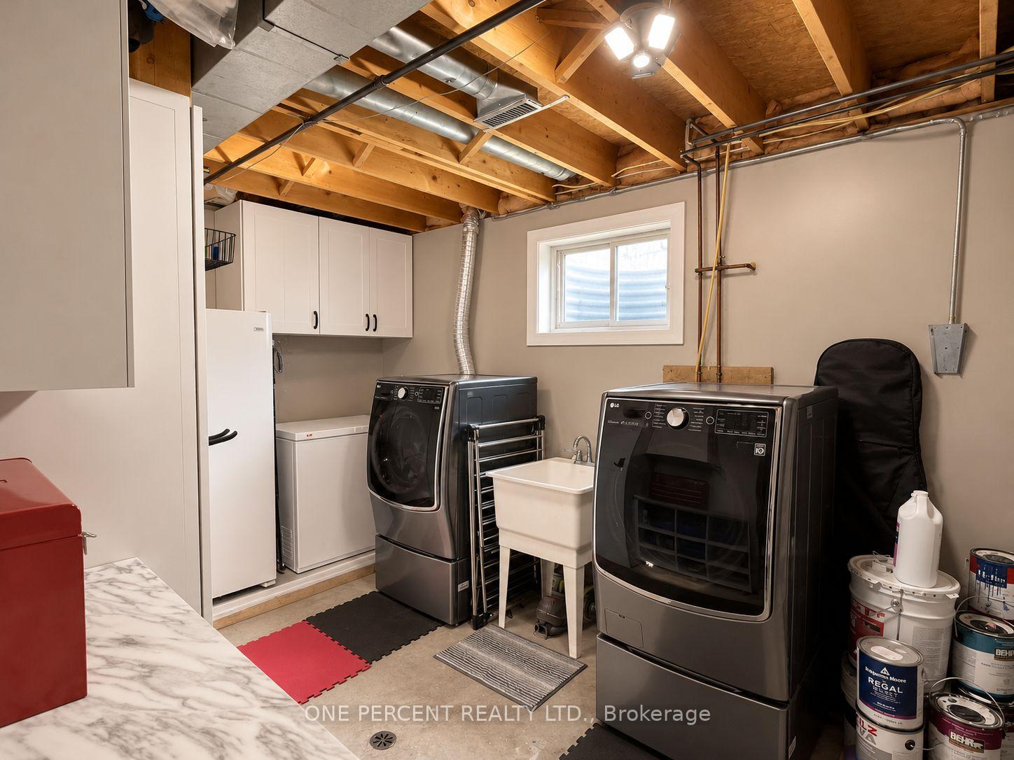 Photo 35 of 68 Cindy Lee Crescent, Orillia — HOMEH