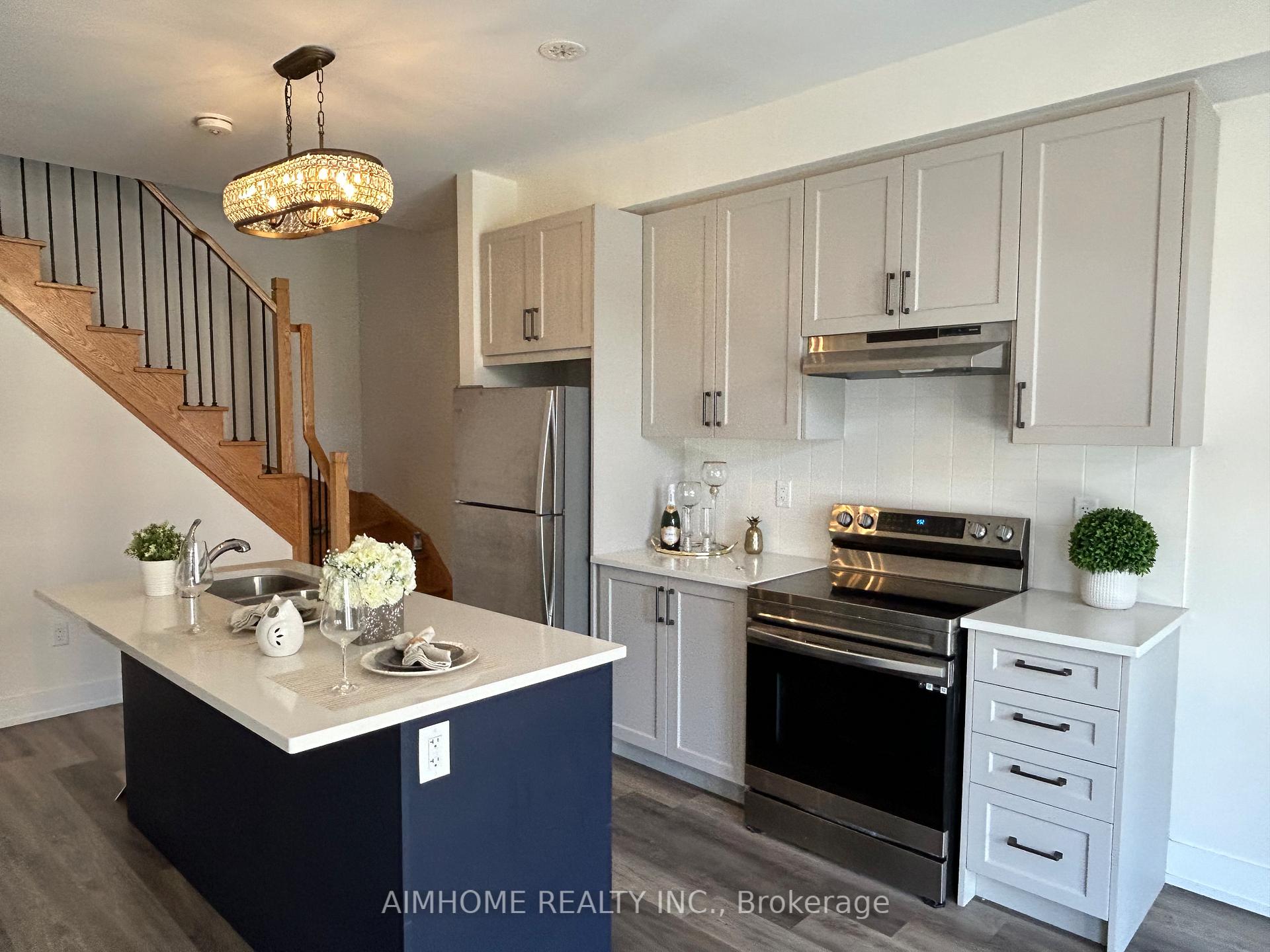 Photo 12 of Unit 2, 7 Phelps Lane, Richmond Hill, Oak Ridges — HOMEH