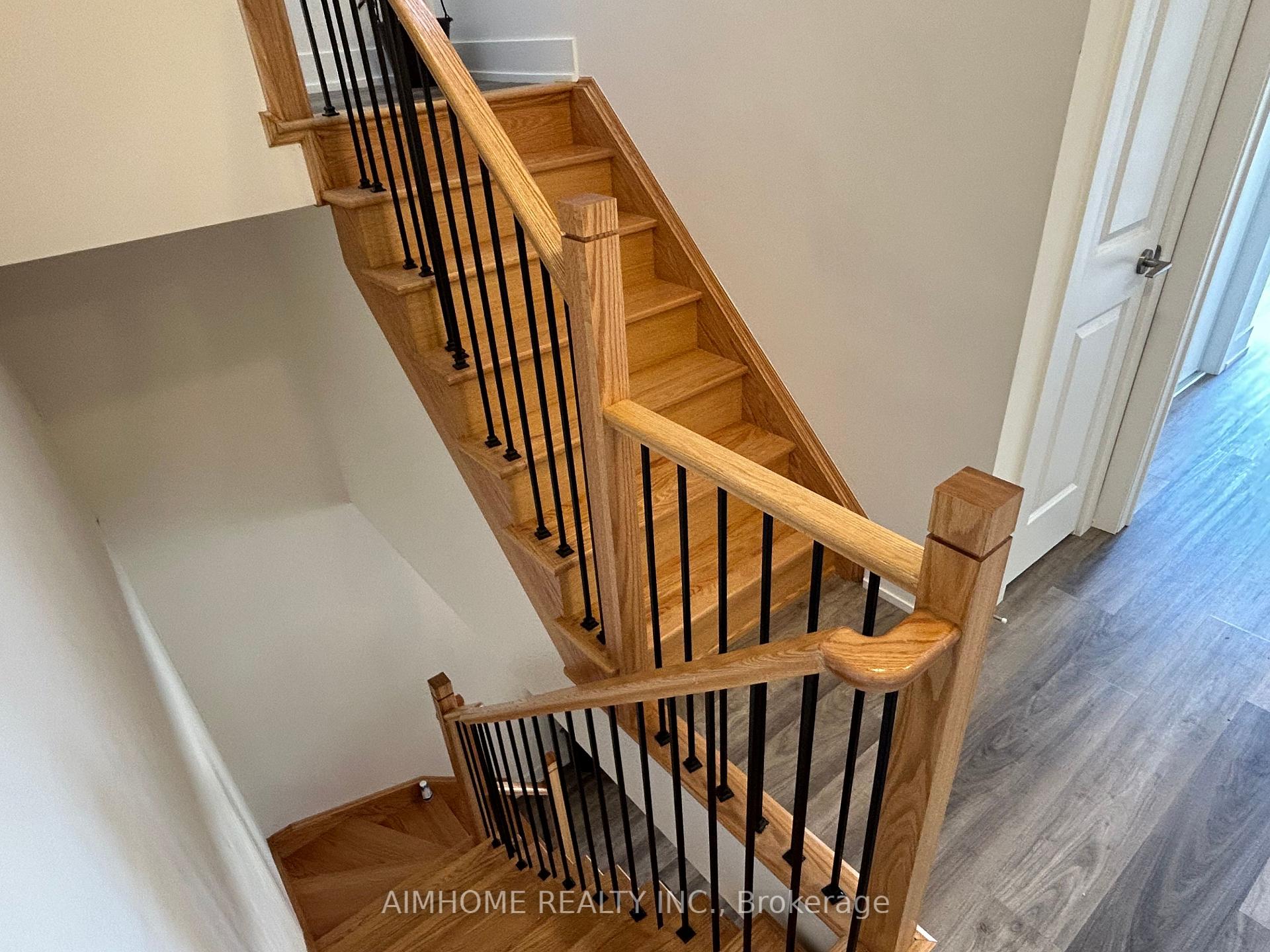 Photo 21 of Unit 2, 7 Phelps Lane, Richmond Hill, Oak Ridges — HOMEH