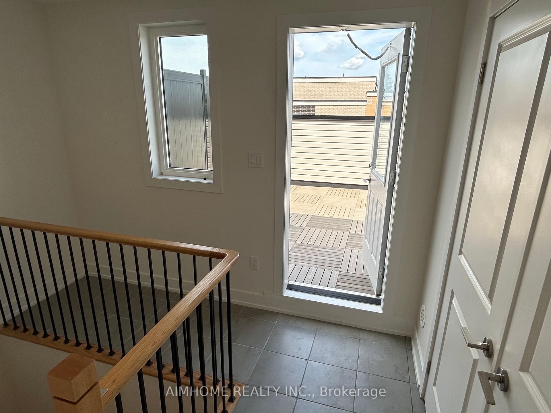 Photo 24 of Unit 2, 7 Phelps Lane, Richmond Hill, Oak Ridges — HOMEH