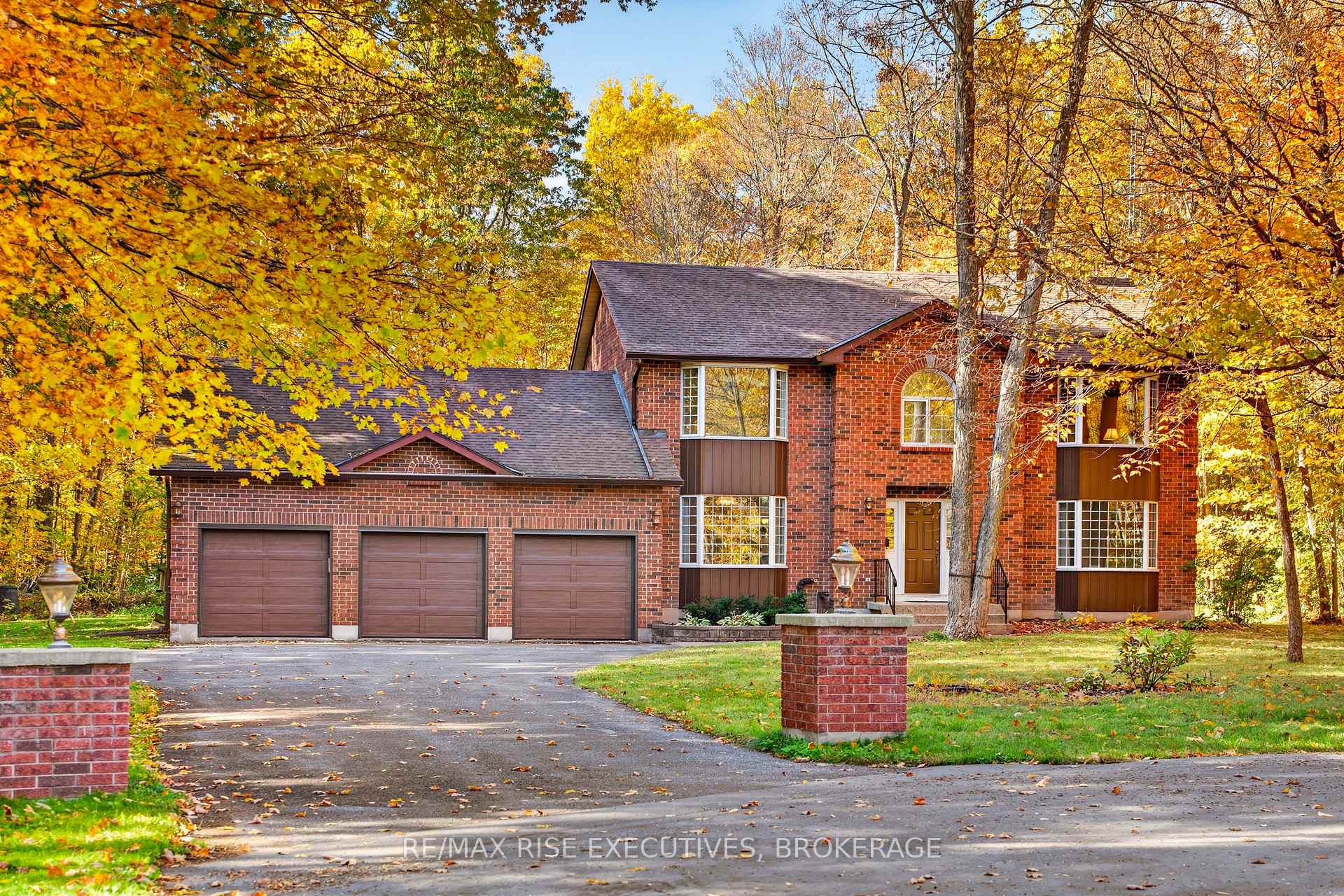 Front of 1685 Woodmount Grove