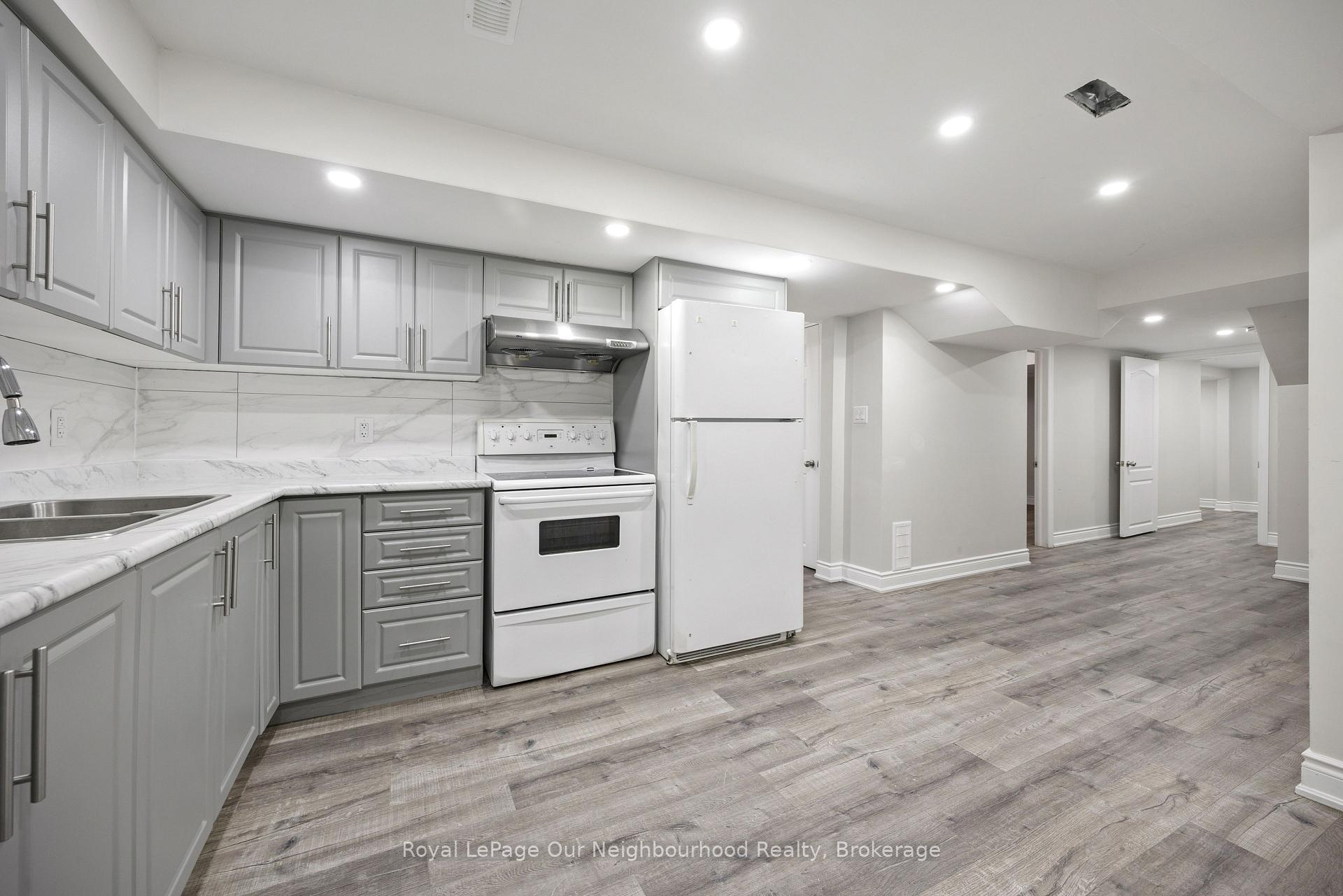 Photo 4 of Unit Bsmt, 206 Sunny Meadow Boulevard, Brampton, Sandringham-Wellington — HOMEH