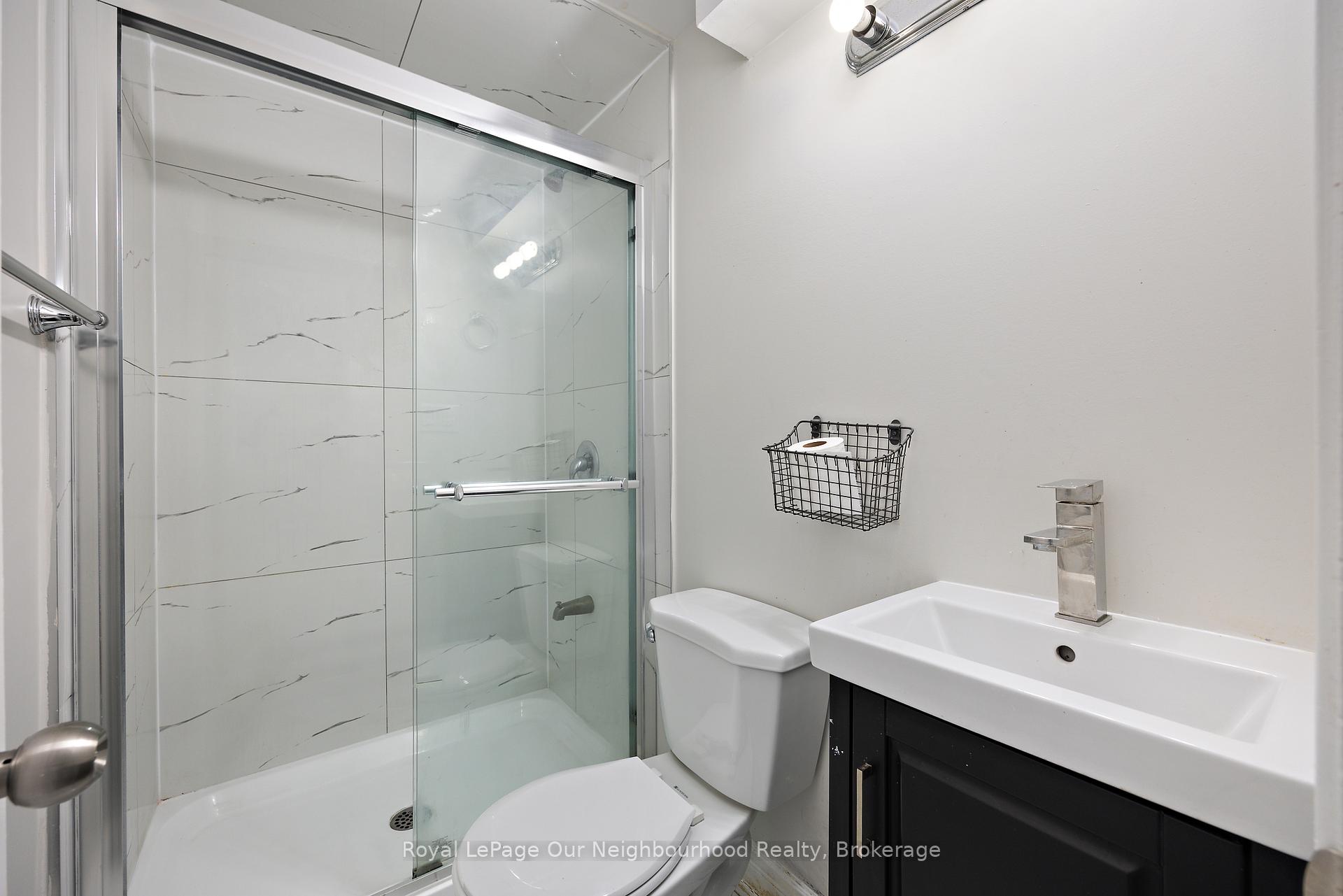 Photo 7 of Unit Bsmt, 206 Sunny Meadow Boulevard, Brampton, Sandringham-Wellington — HOMEH