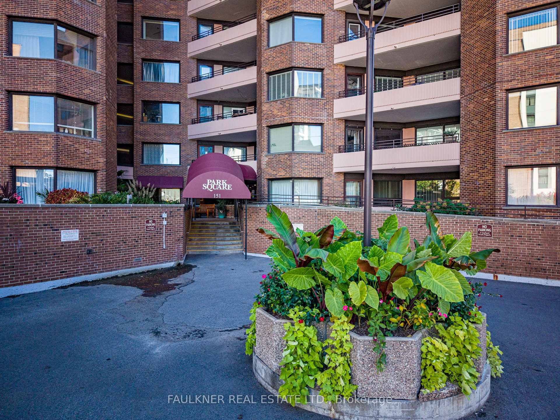 Photo 4 of Unit 109, 151 Bay Street, Ottawa, Ottawa Centre — HOMEH