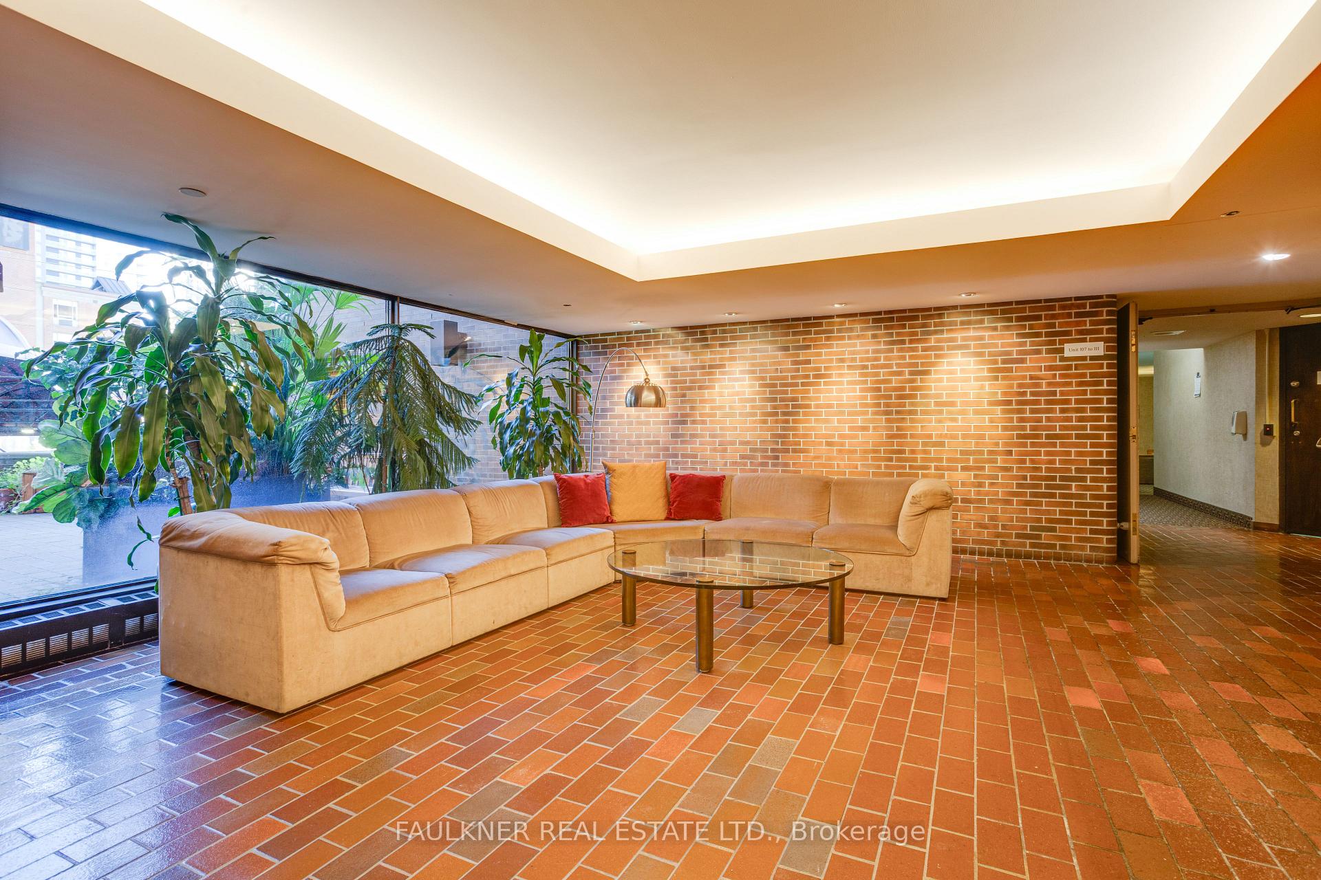 Photo 6 of Unit 109, 151 Bay Street, Ottawa, Ottawa Centre — HOMEH
