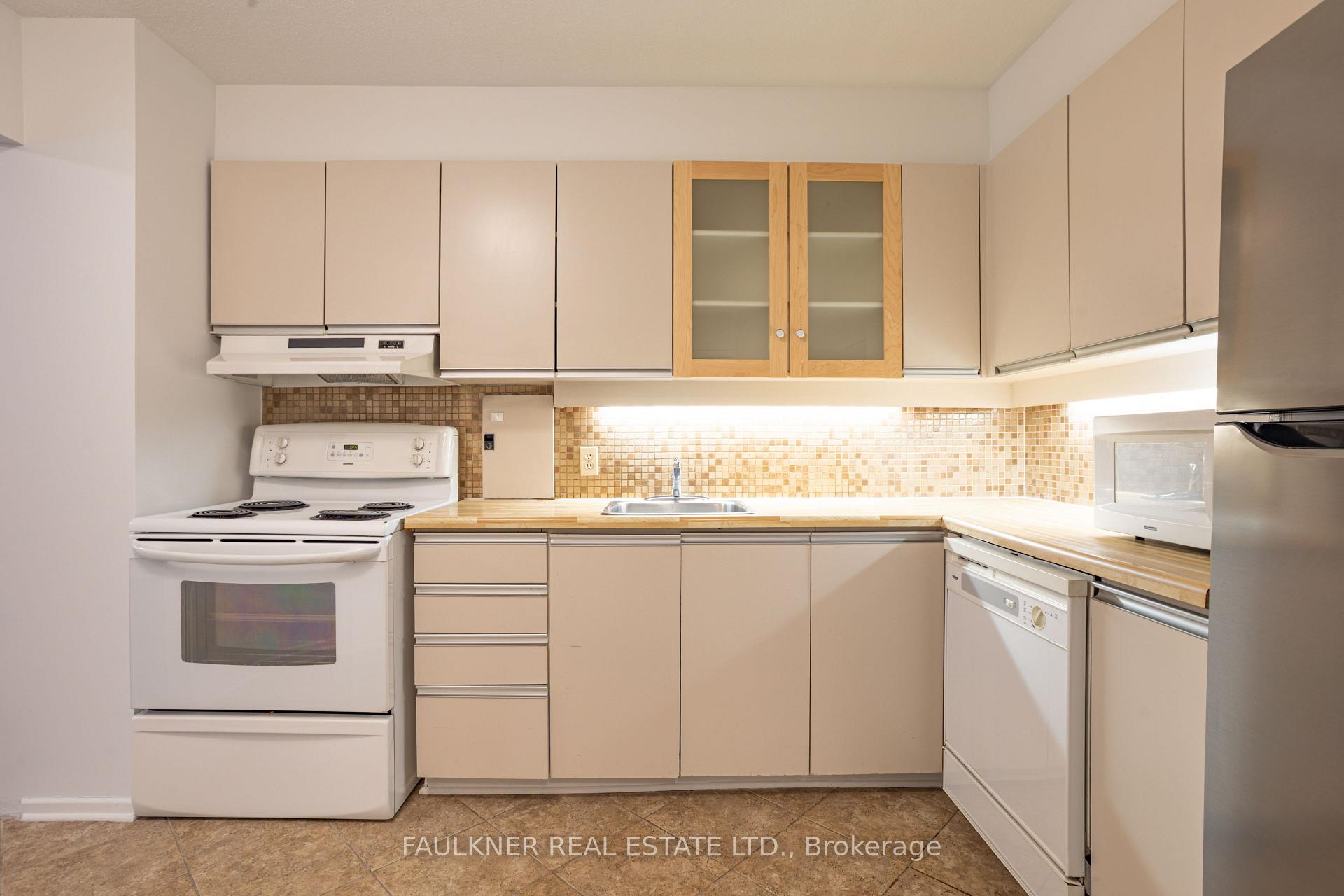 Photo 16 of Unit 109, 151 Bay Street, Ottawa, Ottawa Centre — HOMEH
