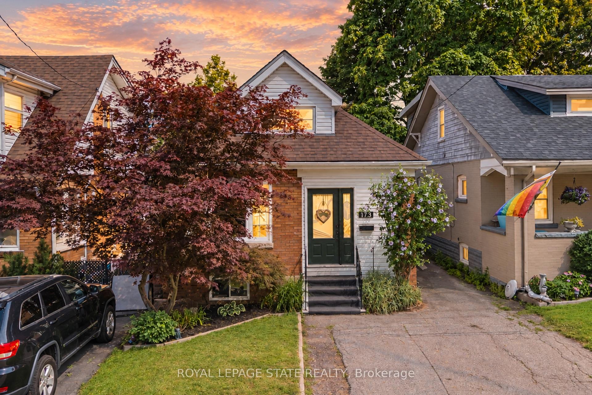 Photo 1 of 175 Rosslyn Avenue S, Hamilton, Delta — HOMEH