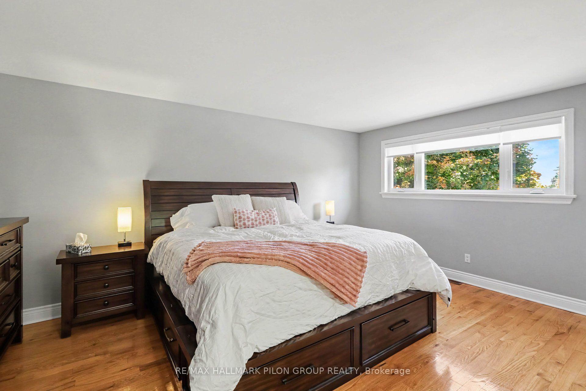 Photo 15 of 1452 Charlebois Avenue, Ottawa, Bilberry Creek/Queenswood Heights — HOMEH