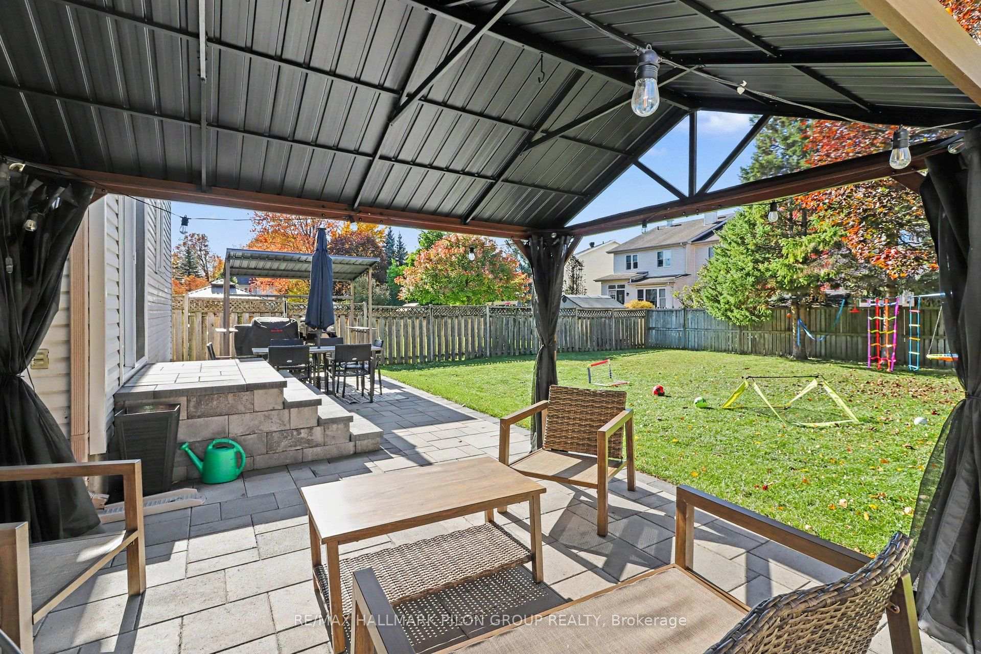 Photo 34 of 1452 Charlebois Avenue, Ottawa, Bilberry Creek/Queenswood Heights — HOMEH