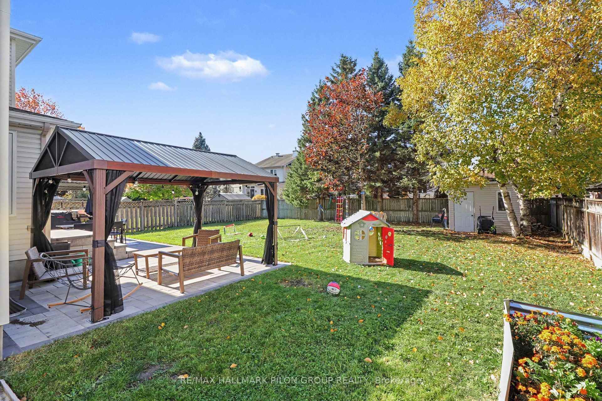 Photo 36 of 1452 Charlebois Avenue, Ottawa, Bilberry Creek/Queenswood Heights — HOMEH
