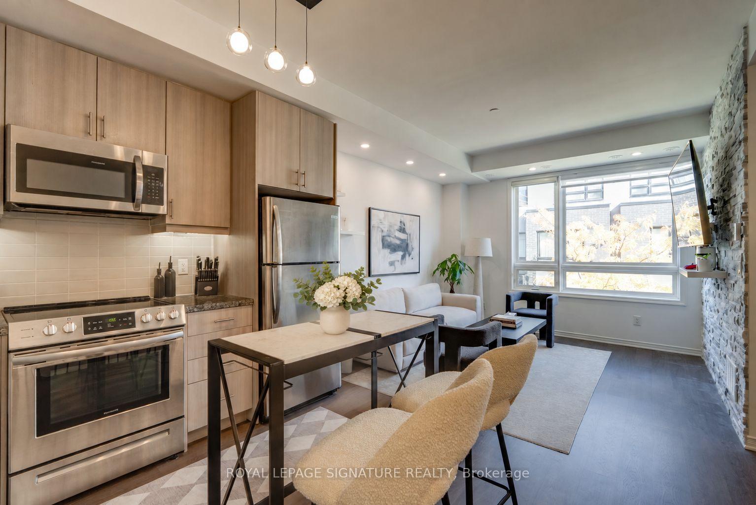 Photo of Unit 304, 1150 Briar Hill Avenue