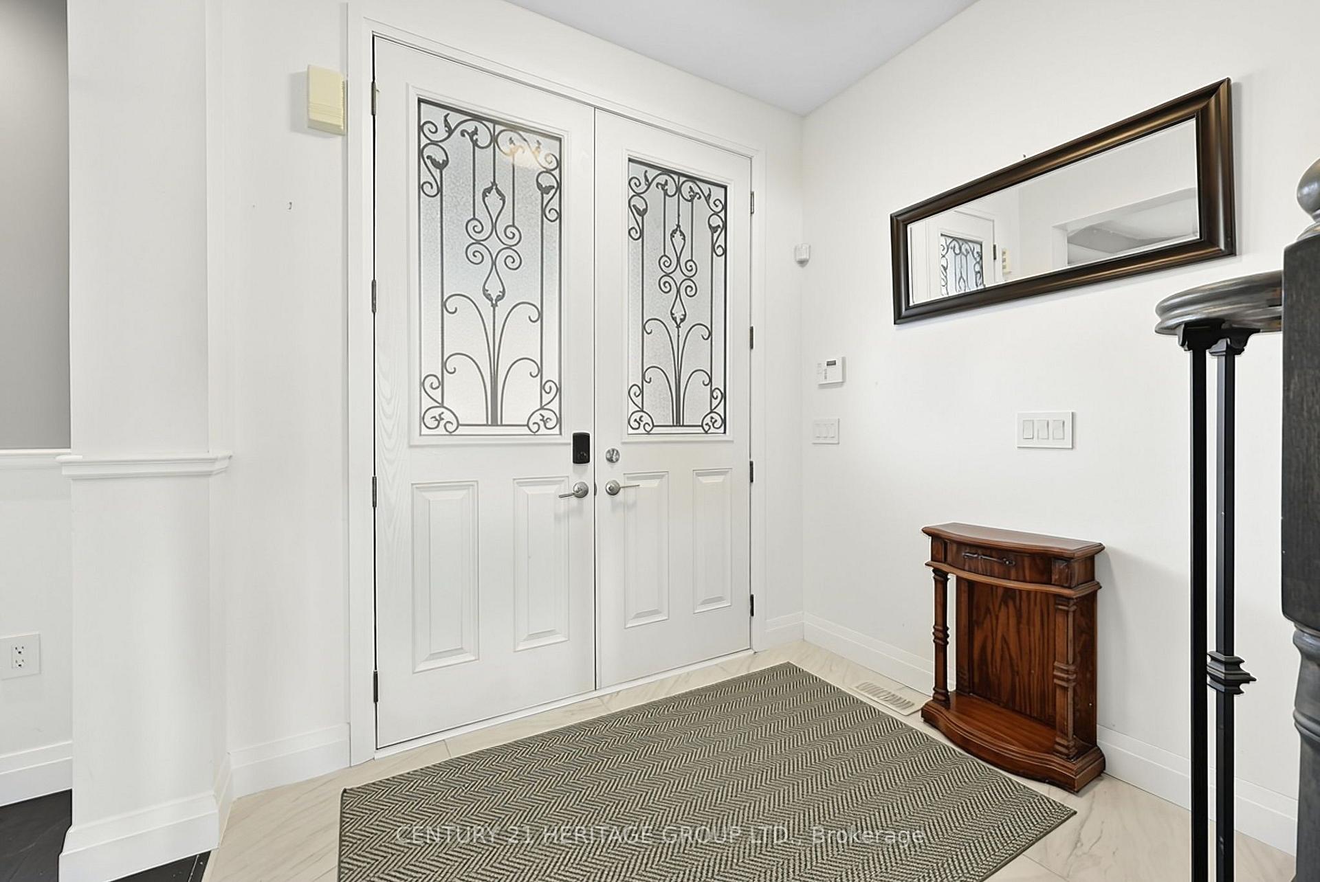 Photo 5 of 67 Manor Forest Road, East Gwillimbury, Mt Albert — HOMEH