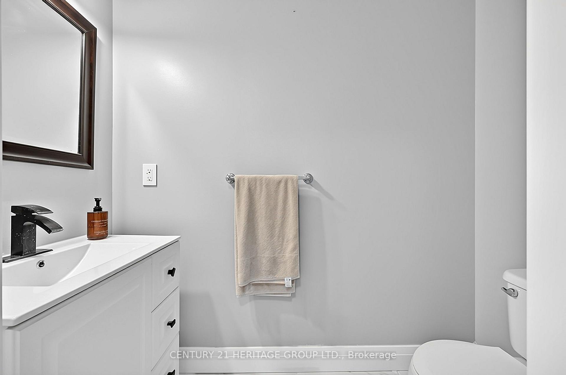 Photo 20 of 67 Manor Forest Road, East Gwillimbury, Mt Albert — HOMEH