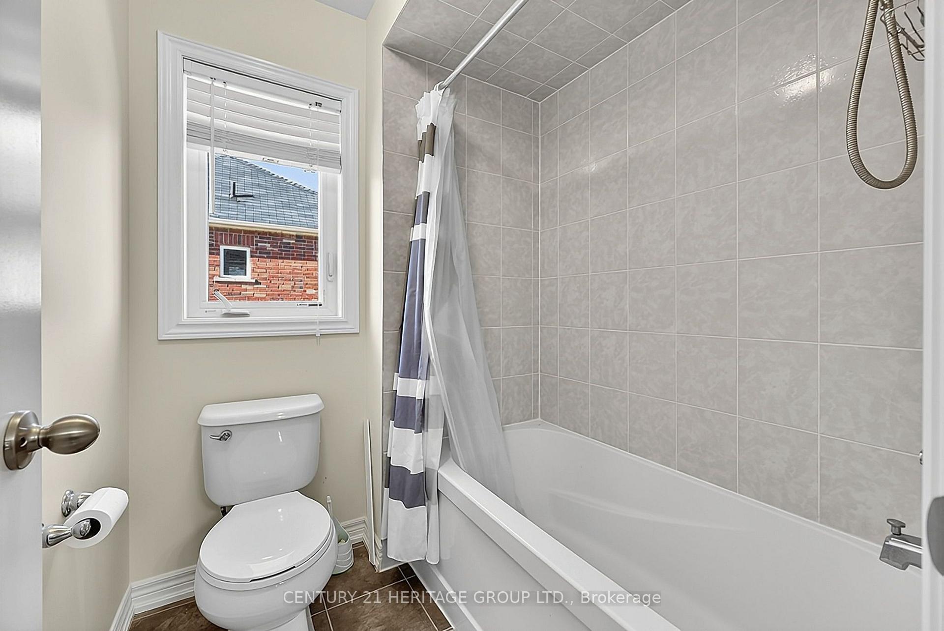 Photo 31 of 67 Manor Forest Road, East Gwillimbury, Mt Albert — HOMEH