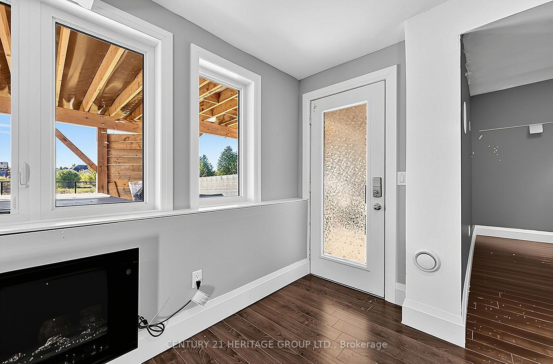 Photo 40 of 67 Manor Forest Road, East Gwillimbury, Mt Albert — HOMEH