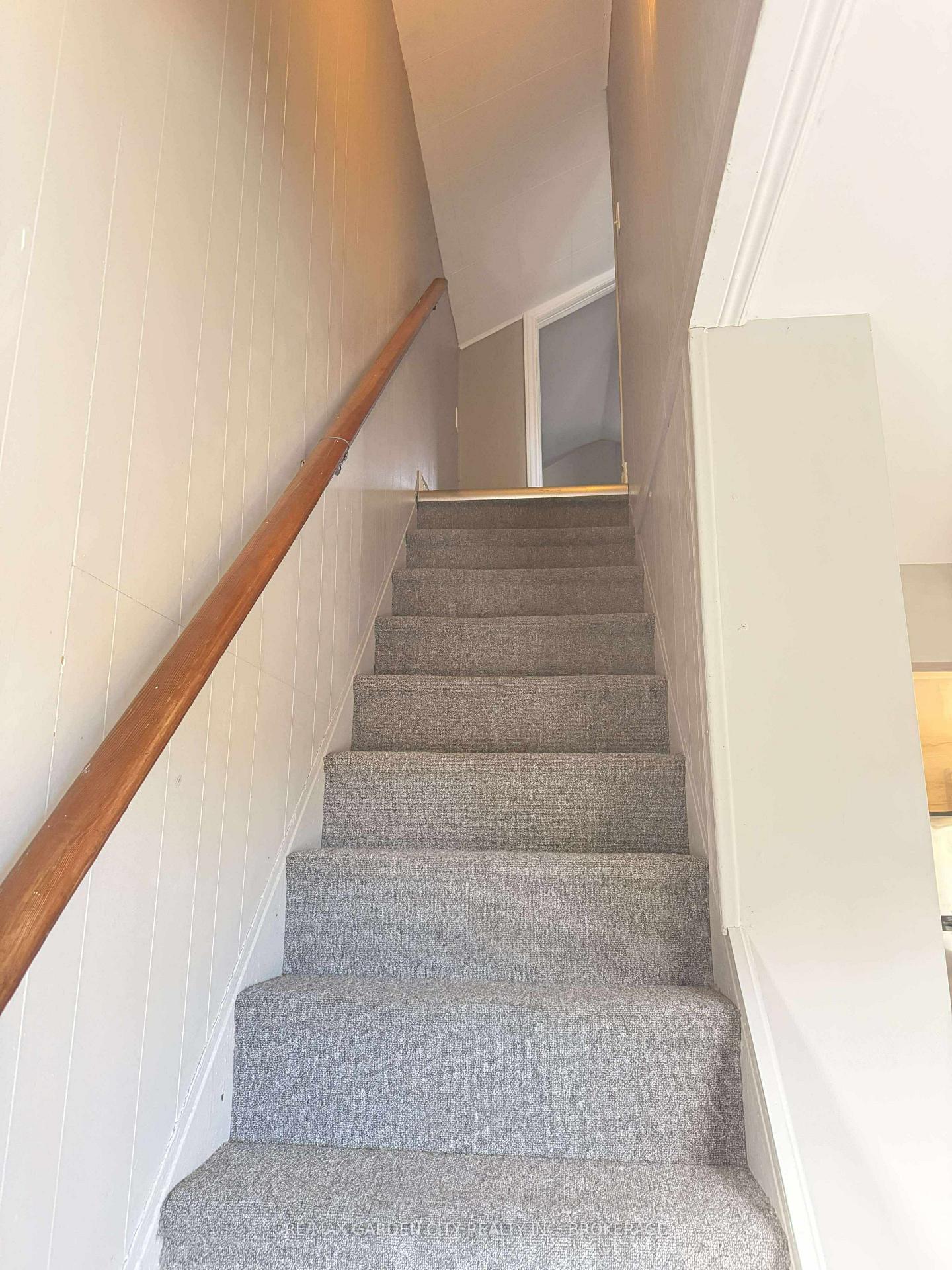 Photo 11 of 130 St. Paul Crescent, St. Catharines, Western Hill — HOMEH