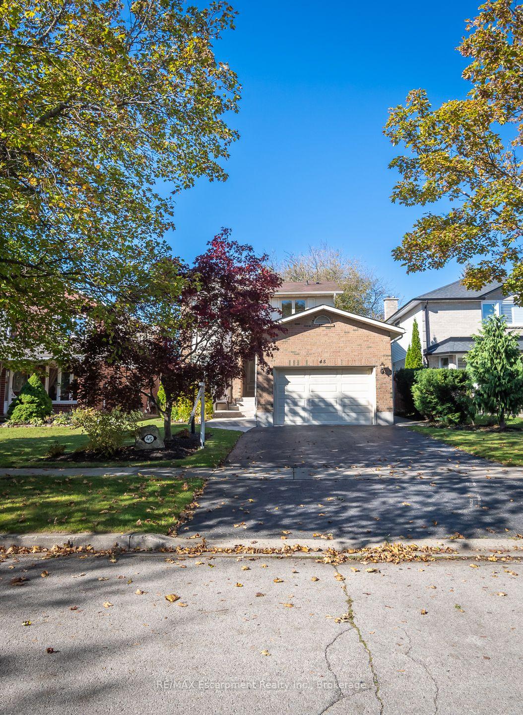 Photo 1 of 45 Niska Drive, Hamilton, Waterdown — HOMEH