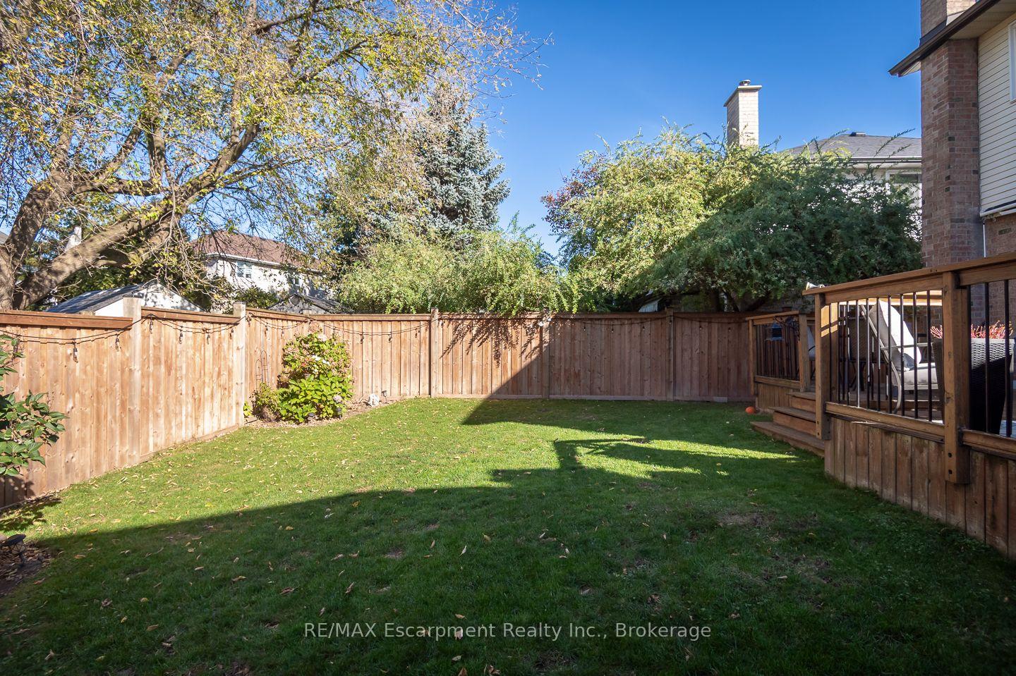 Photo 25 of 45 Niska Drive, Hamilton, Waterdown — HOMEH