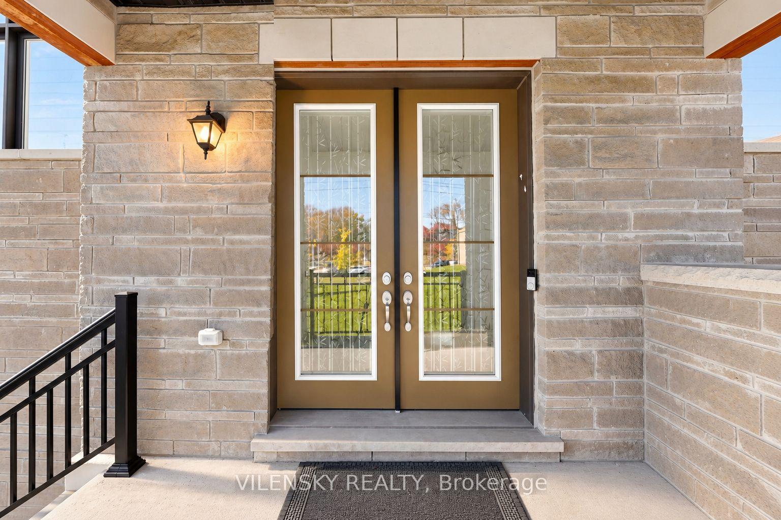 Photo 3 of 2 Bennington Road, Newmarket, Summerhill Estates — HOMEH
