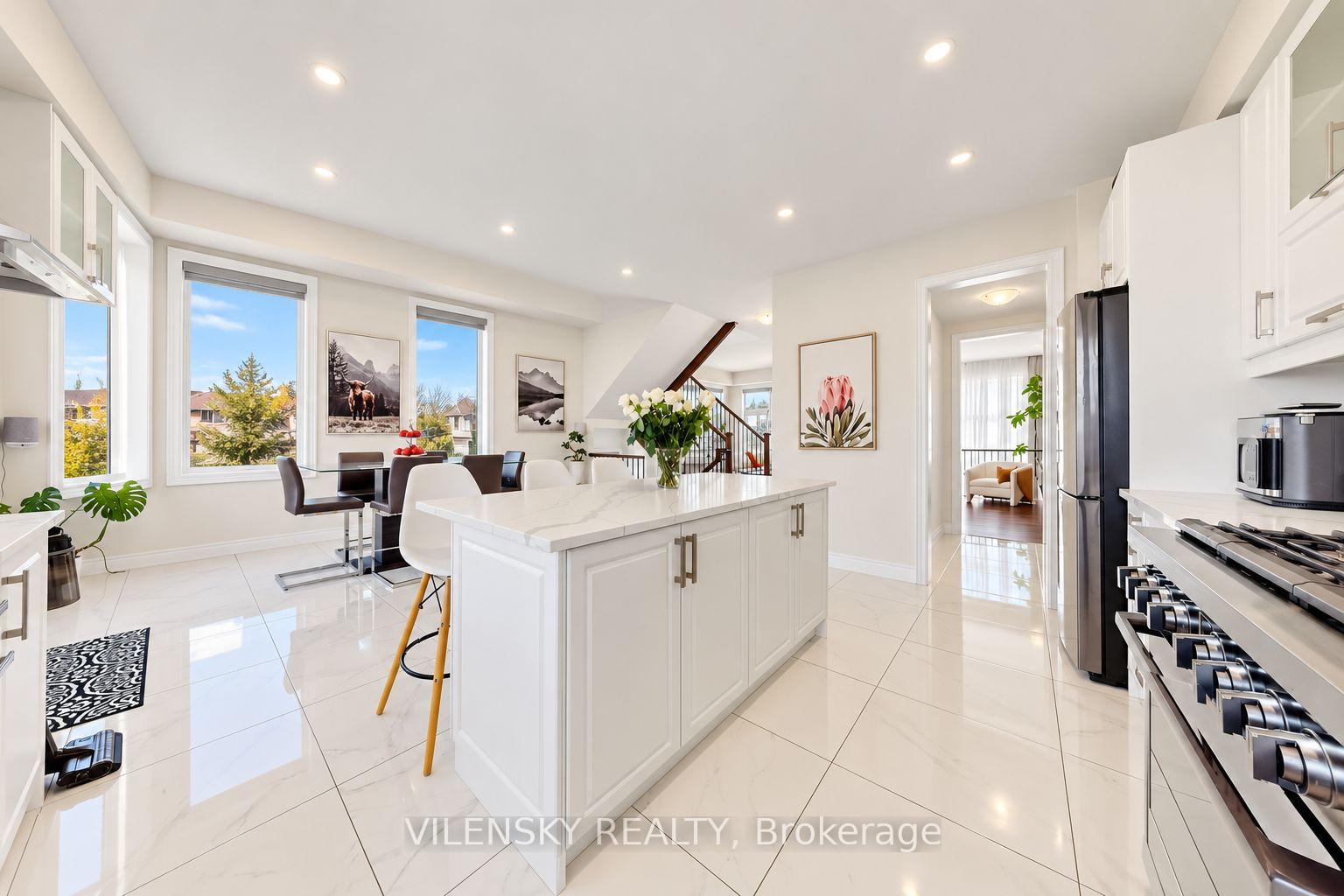 Photo 10 of 2 Bennington Road, Newmarket, Summerhill Estates — HOMEH