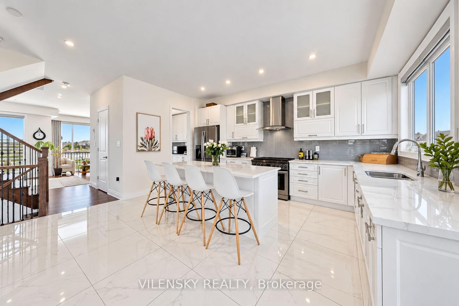 Photo 14 of 2 Bennington Road, Newmarket, Summerhill Estates — HOMEH