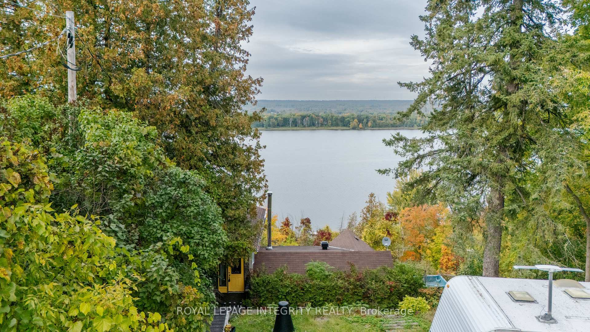 Photo 2 of 1587 Lilac Lane, Ottawa, Camelot — HOMEH