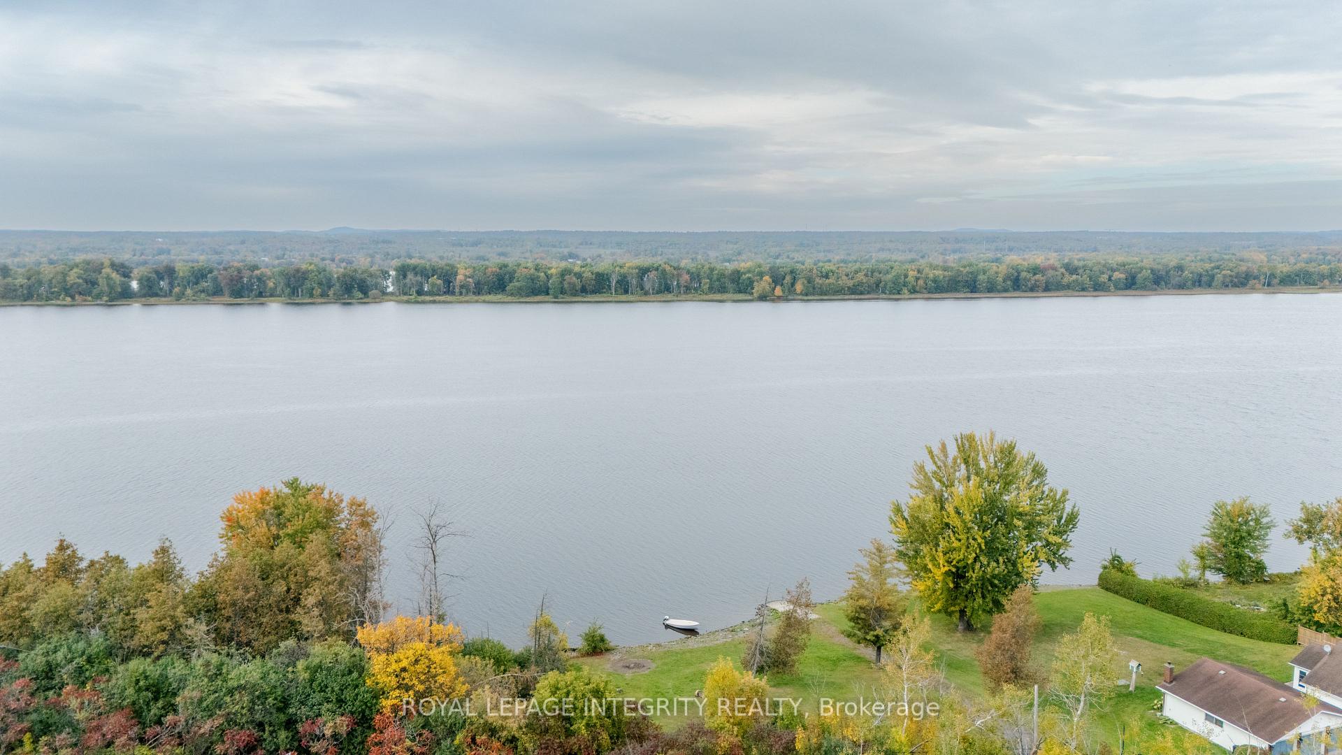 Photo 4 of 1587 Lilac Lane, Ottawa, Camelot — HOMEH