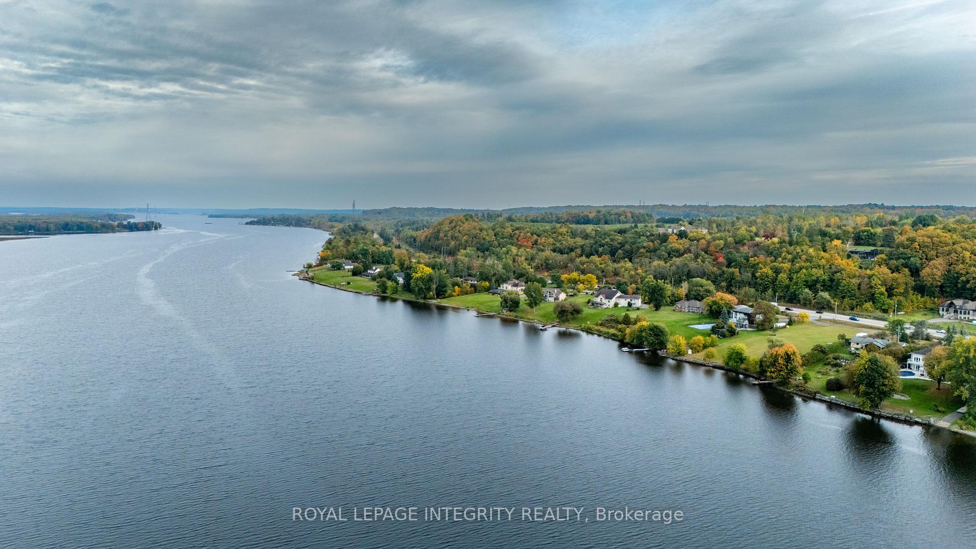 Photo 6 of 1587 Lilac Lane, Ottawa, Camelot — HOMEH