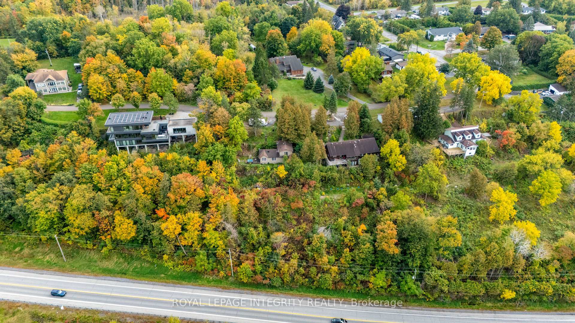 Photo 9 of 1587 Lilac Lane, Ottawa, Camelot — HOMEH