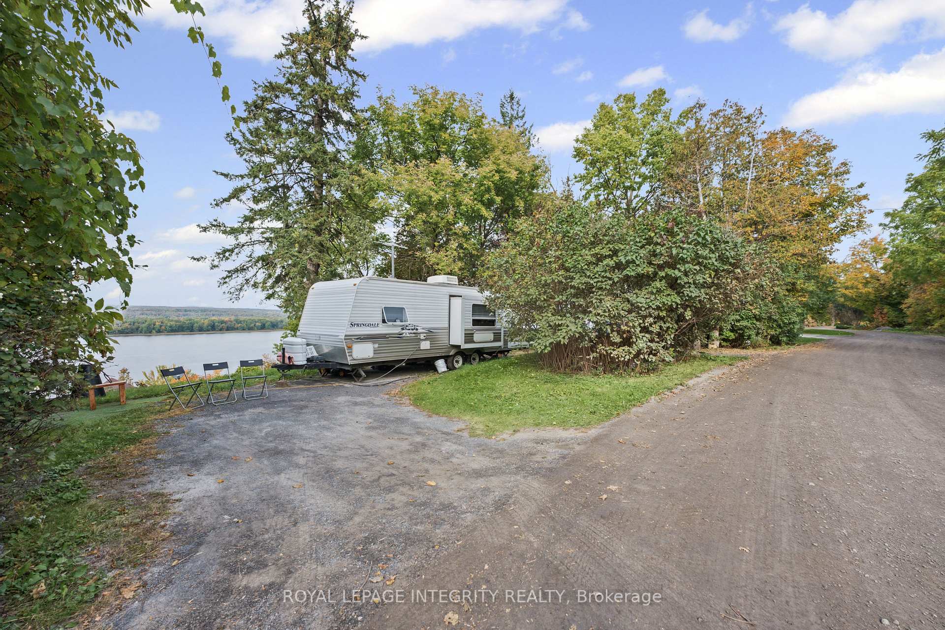Photo 14 of 1587 Lilac Lane, Ottawa, Camelot — HOMEH