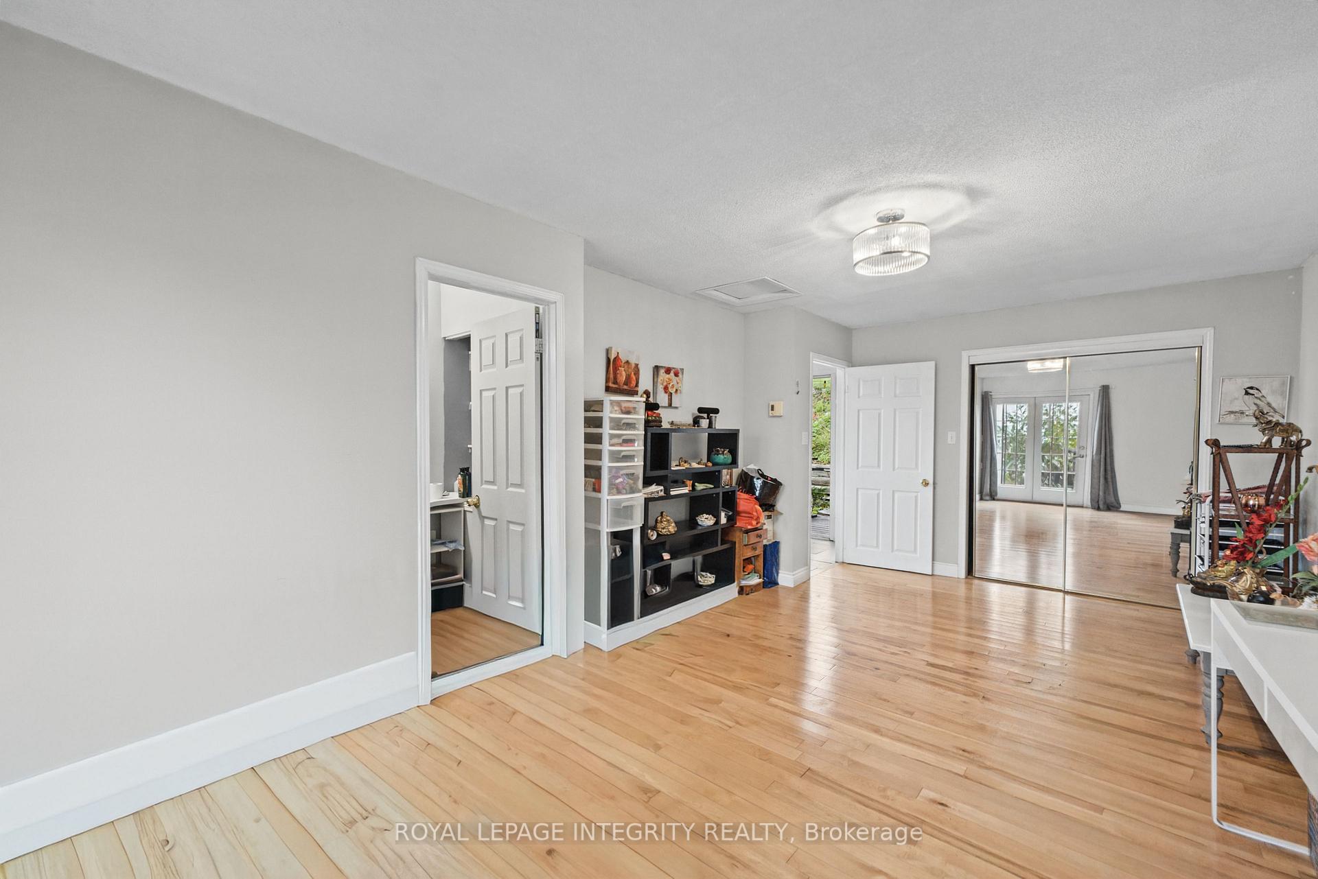 Photo 19 of 1587 Lilac Lane, Ottawa, Camelot — HOMEH