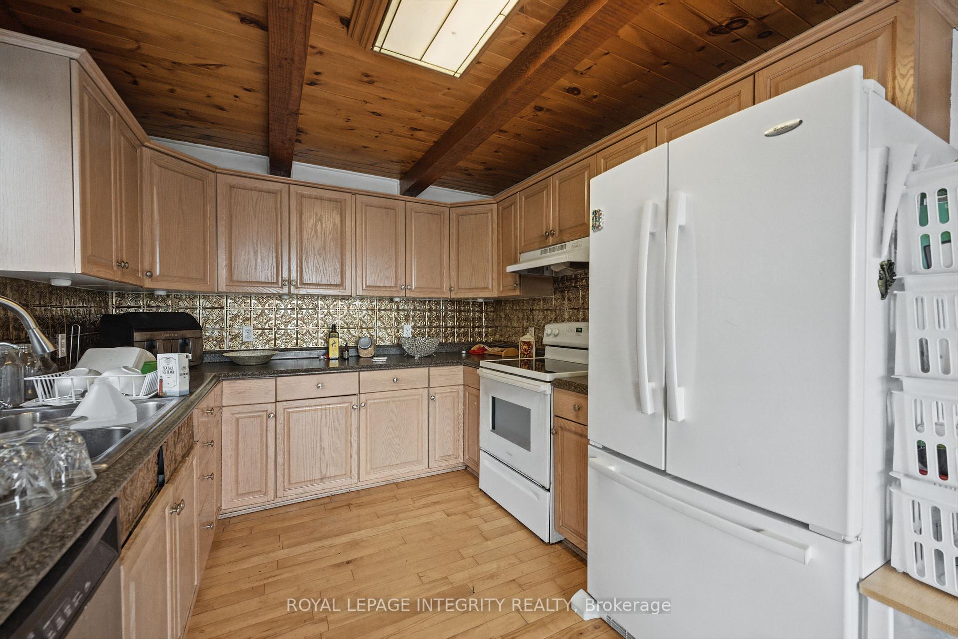 Photo 26 of 1587 Lilac Lane, Ottawa, Camelot — HOMEH