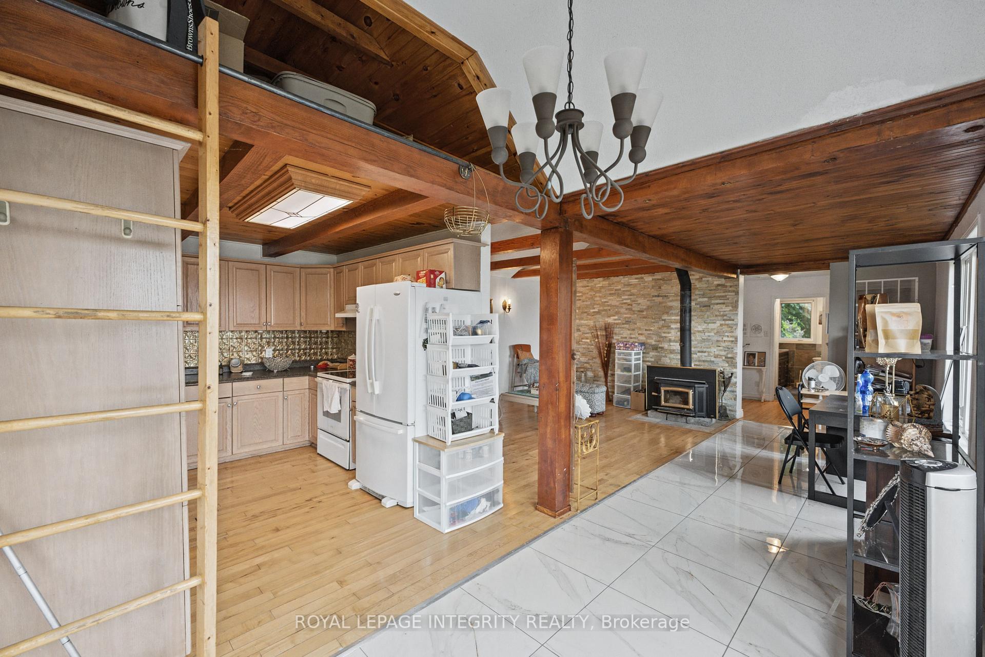 Photo 27 of 1587 Lilac Lane, Ottawa, Camelot — HOMEH
