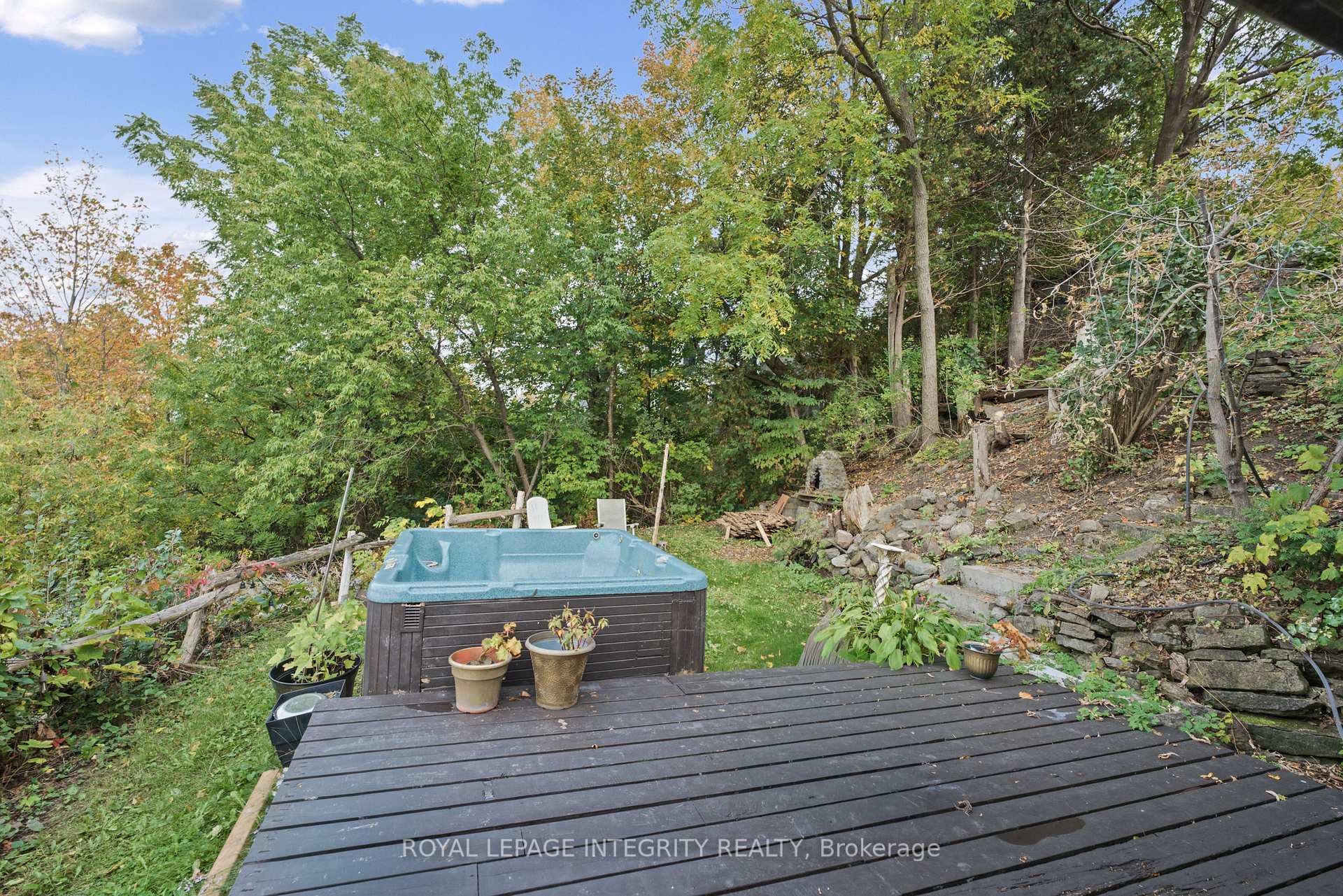 Photo 28 of 1587 Lilac Lane, Ottawa, Camelot — HOMEH