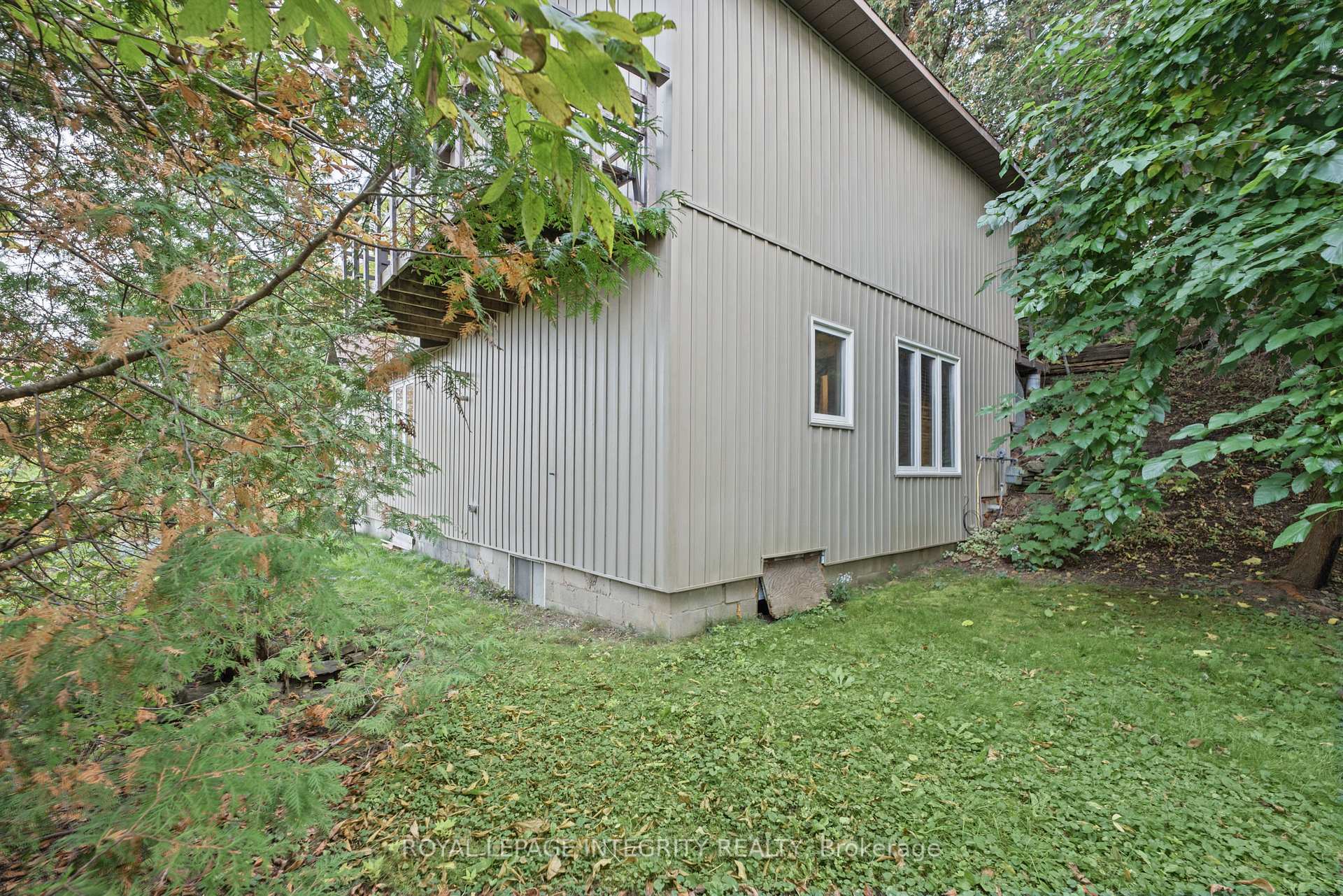 Photo 32 of 1587 Lilac Lane, Ottawa, Camelot — HOMEH