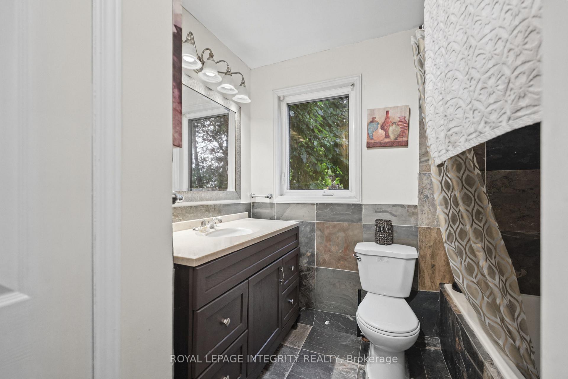 Photo 34 of 1587 Lilac Lane, Ottawa, Camelot — HOMEH
