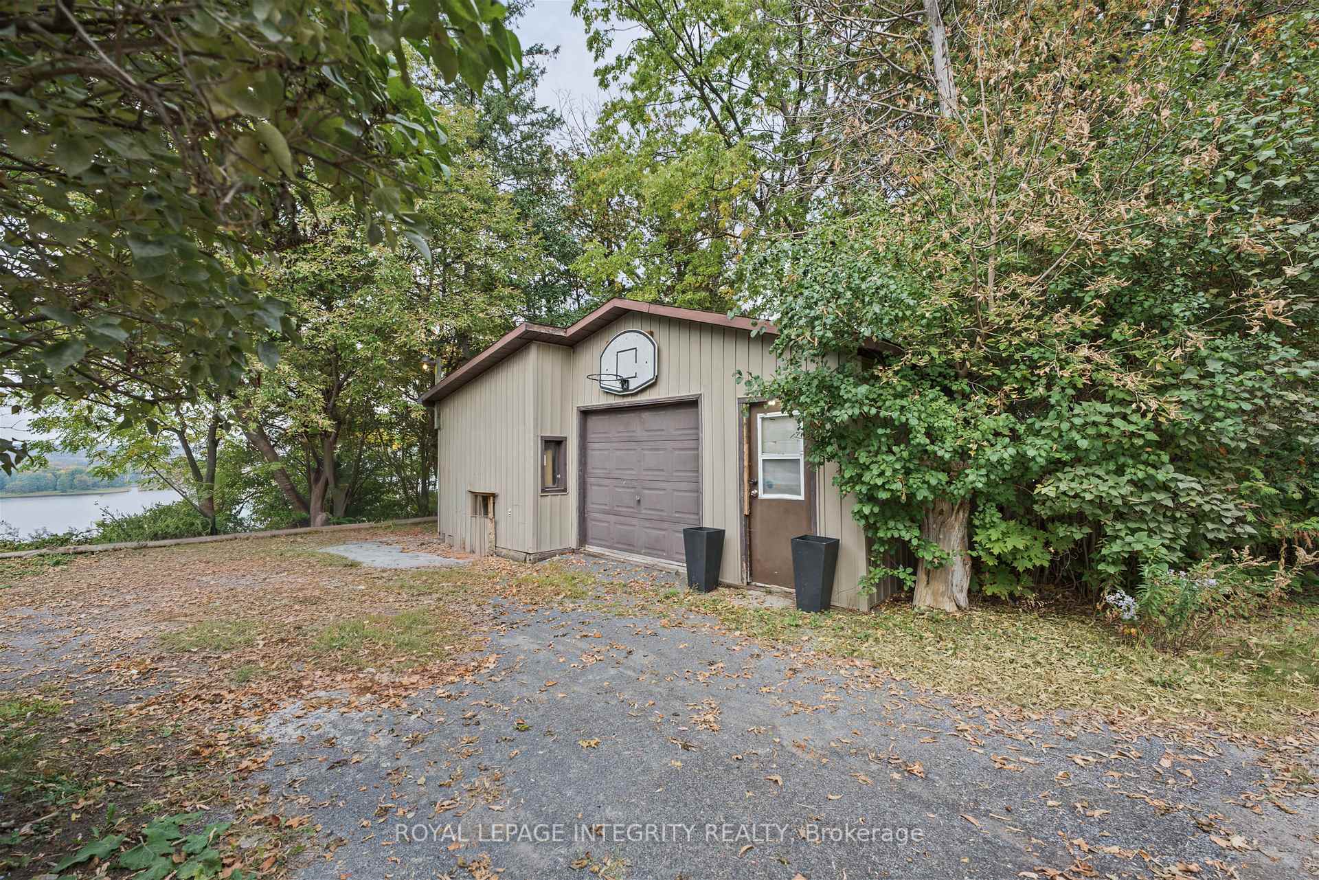 Photo 40 of 1587 Lilac Lane, Ottawa, Camelot — HOMEH