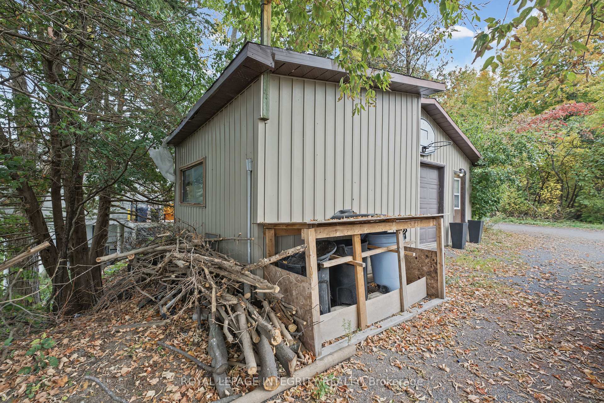 Photo 41 of 1587 Lilac Lane, Ottawa, Camelot — HOMEH