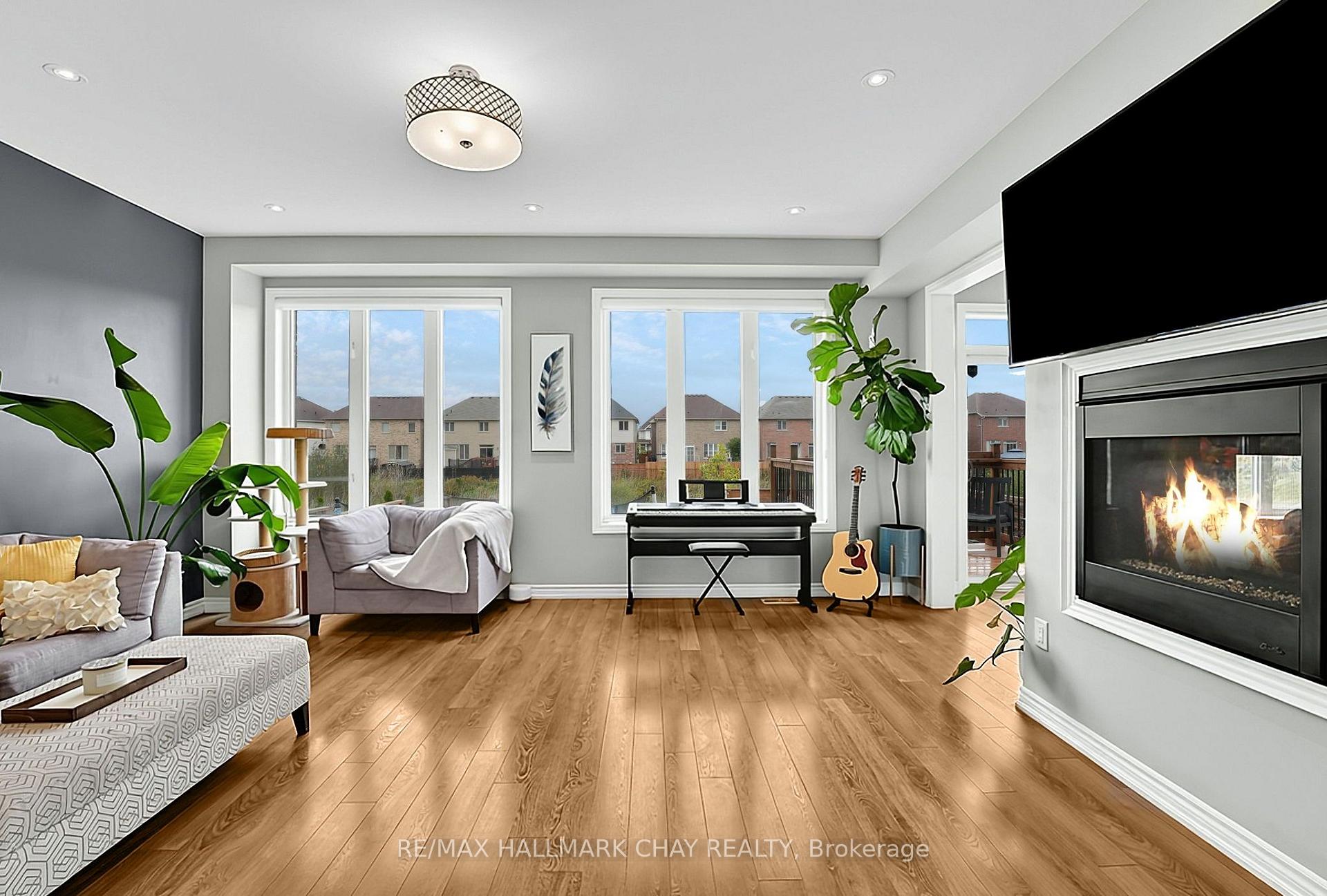Photo 11 of 8445 Sweet Chestnut Drive, Niagara Falls, Brown — HOMEH