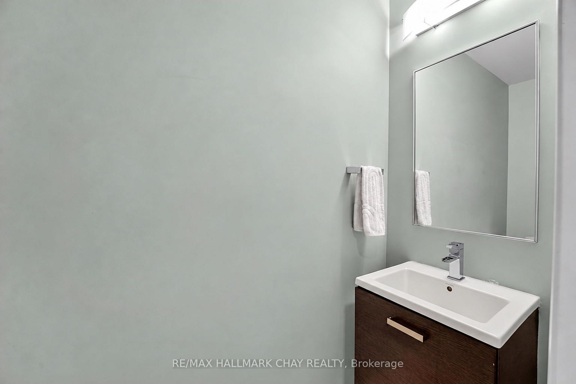 Photo 20 of 8445 Sweet Chestnut Drive, Niagara Falls, Brown — HOMEH
