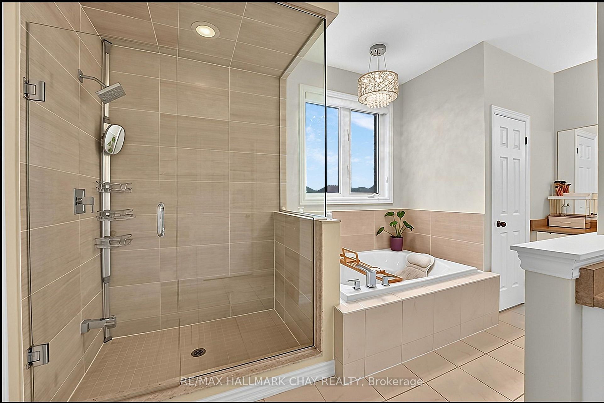 Photo 25 of 8445 Sweet Chestnut Drive, Niagara Falls, Brown — HOMEH