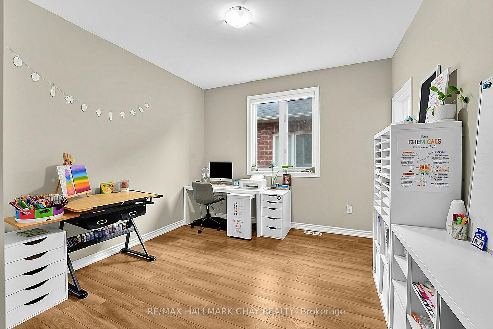 Photo 27 of 8445 Sweet Chestnut Drive, Niagara Falls, Brown — HOMEH