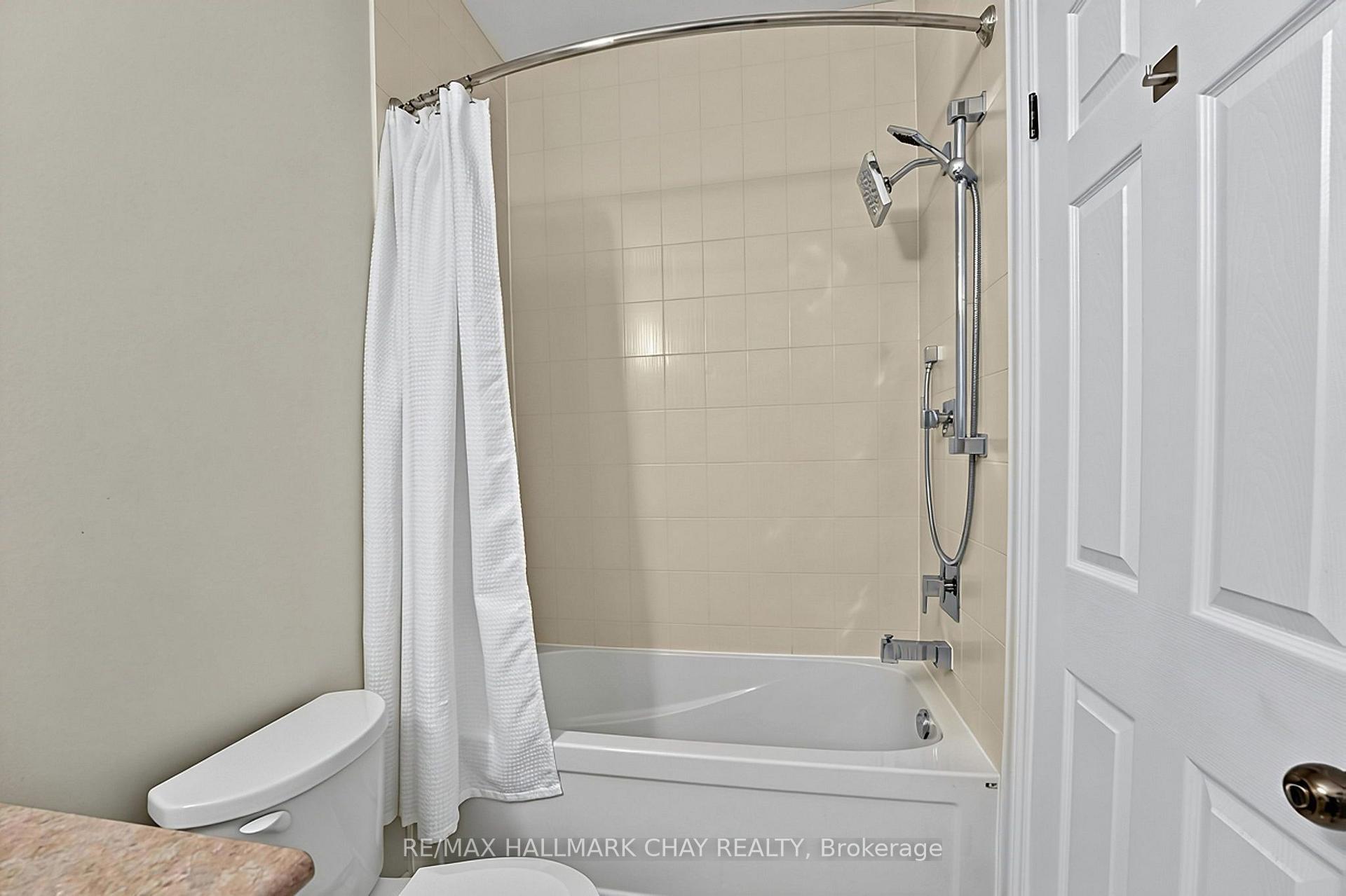 Photo 30 of 8445 Sweet Chestnut Drive, Niagara Falls, Brown — HOMEH