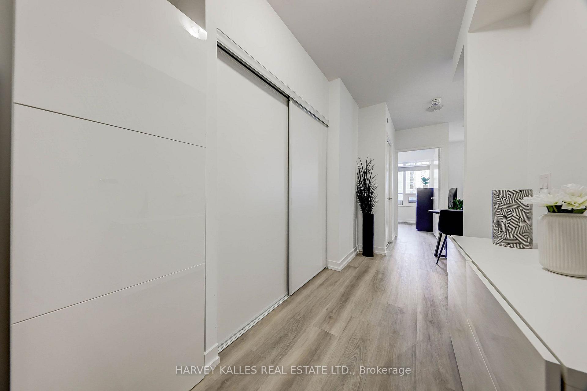 Photo 7 of Unit 706, 195 Redpath Avenue, Toronto, Mount Pleasant West — HOMEH