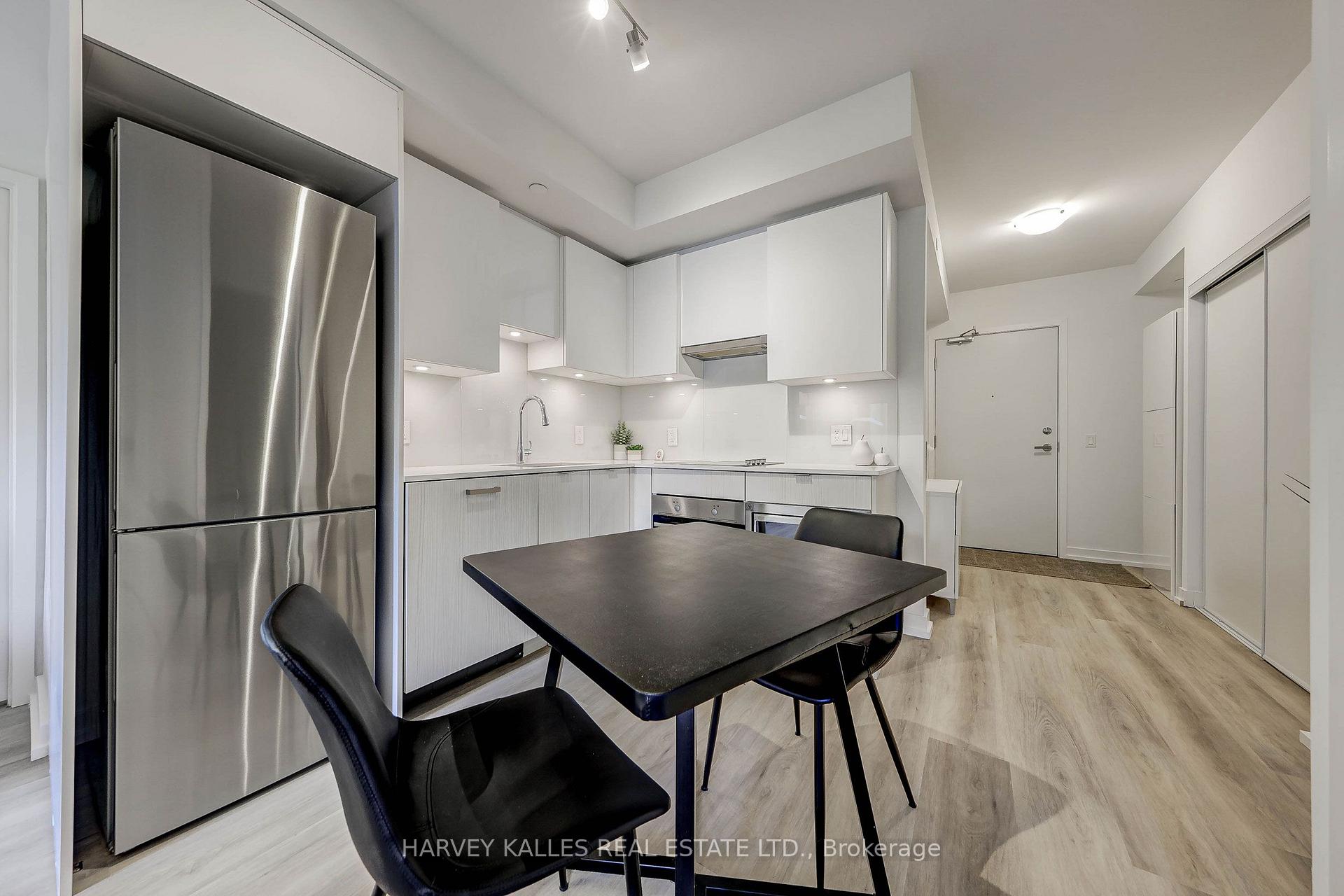 Photo 8 of Unit 706, 195 Redpath Avenue, Toronto, Mount Pleasant West — HOMEH